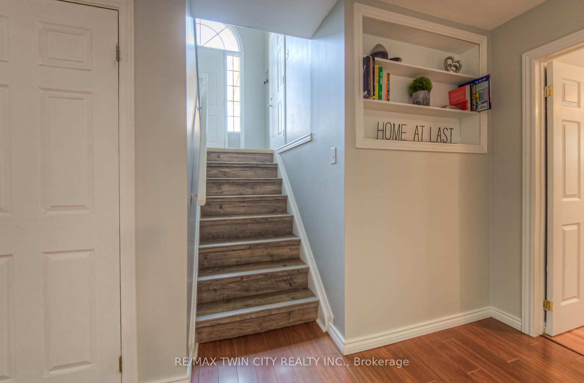Photo 18 of 9 Dunton Lane, Brant, Paris — HOMEH