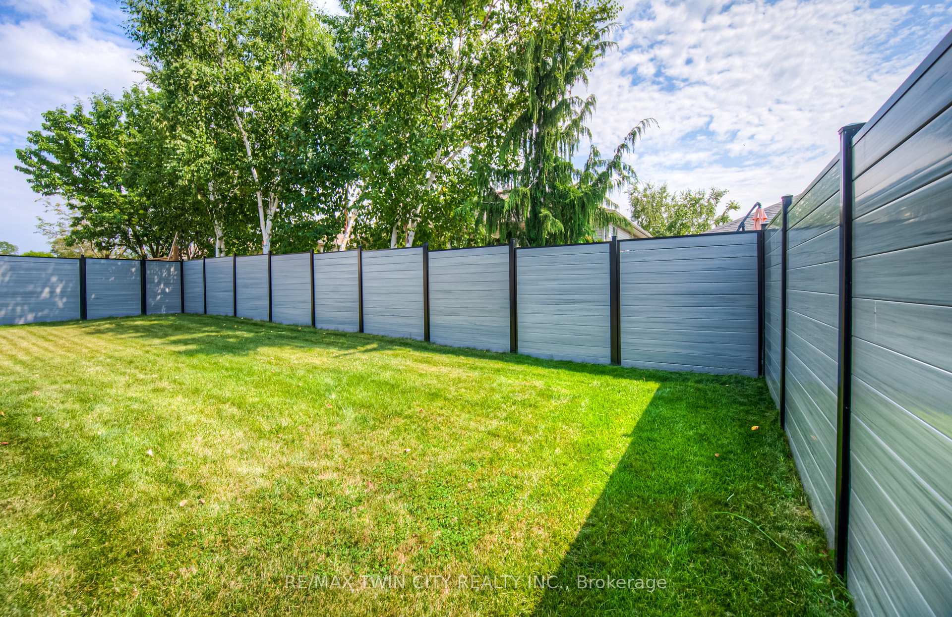 Photo 39 of 9 Dunton Lane, Brant, Paris — HOMEH