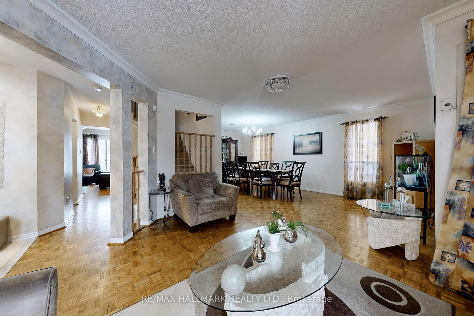 Photo 6 of 80 Brownridge Drive, Vaughan, Brownridge — HOMEH