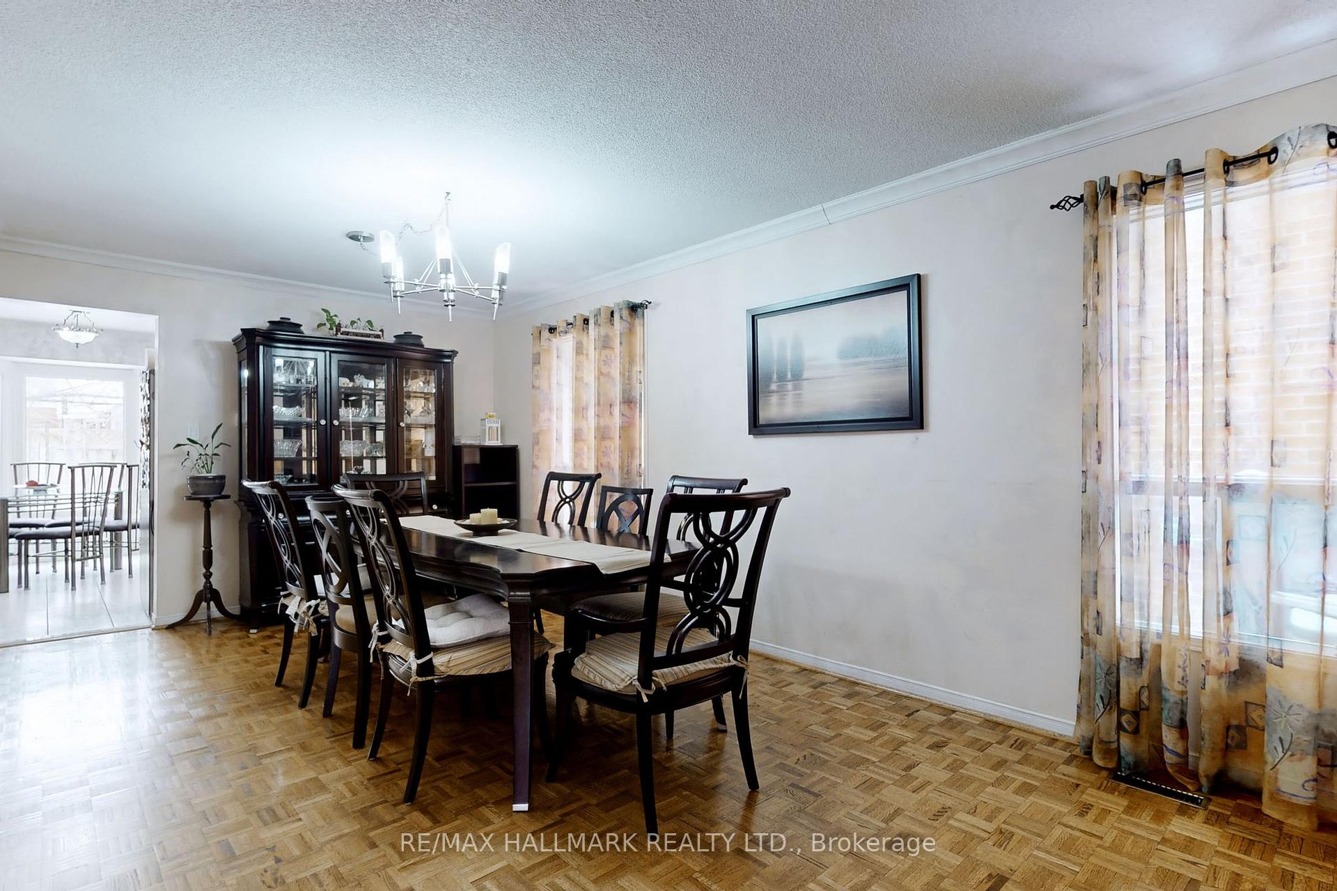 Photo 7 of 80 Brownridge Drive, Vaughan, Brownridge — HOMEH