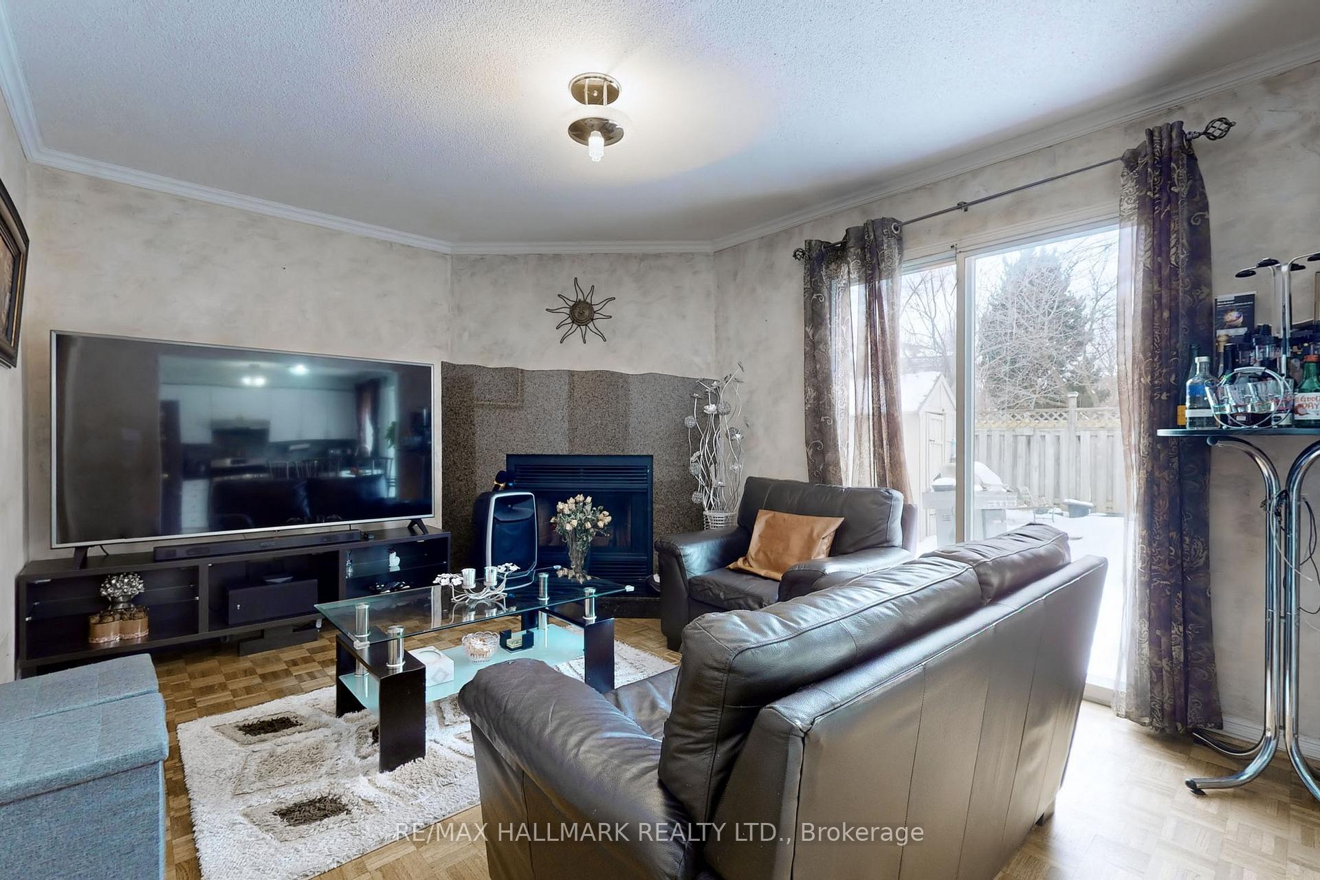 Photo 9 of 80 Brownridge Drive, Vaughan, Brownridge — HOMEH