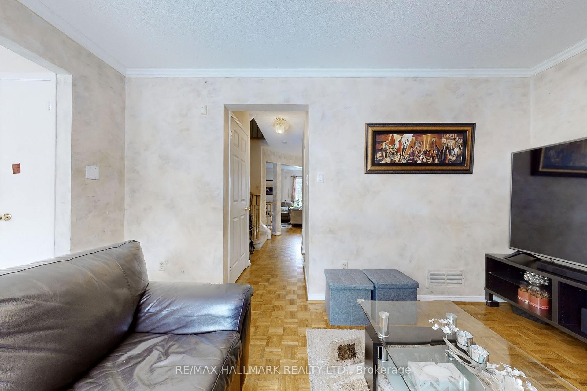 Photo 12 of 80 Brownridge Drive, Vaughan, Brownridge — HOMEH