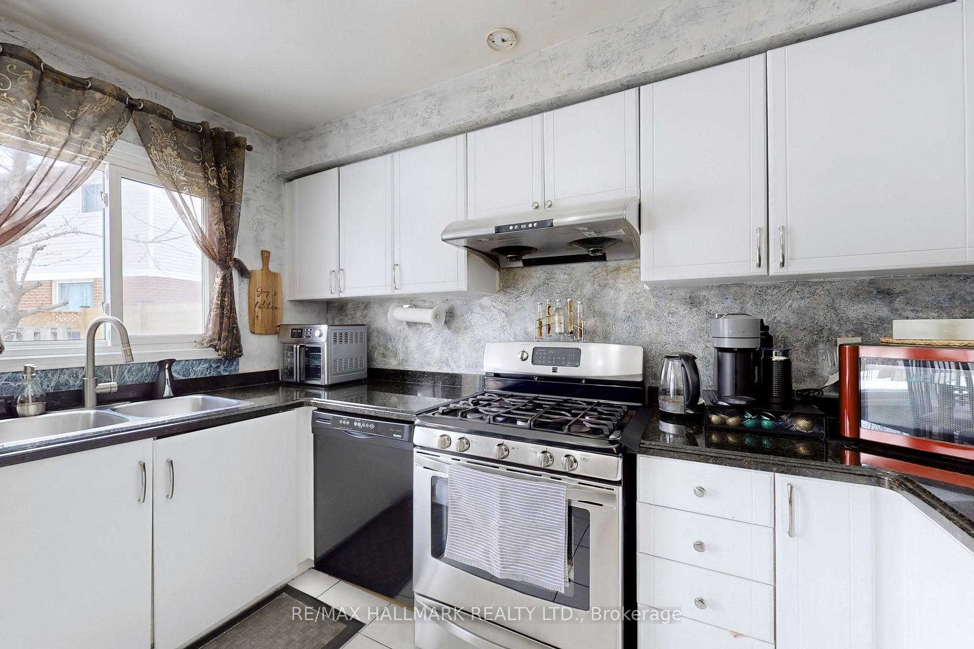Photo 14 of 80 Brownridge Drive, Vaughan, Brownridge — HOMEH