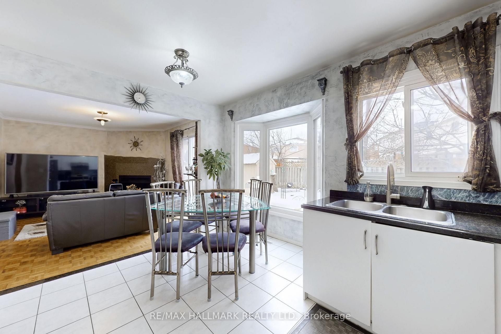 Photo 15 of 80 Brownridge Drive, Vaughan, Brownridge — HOMEH