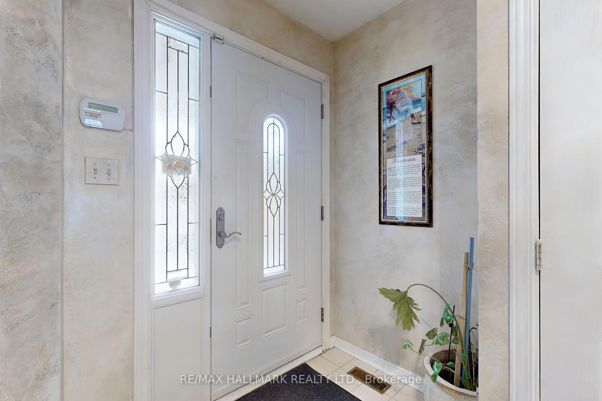 Photo 19 of 80 Brownridge Drive, Vaughan, Brownridge — HOMEH