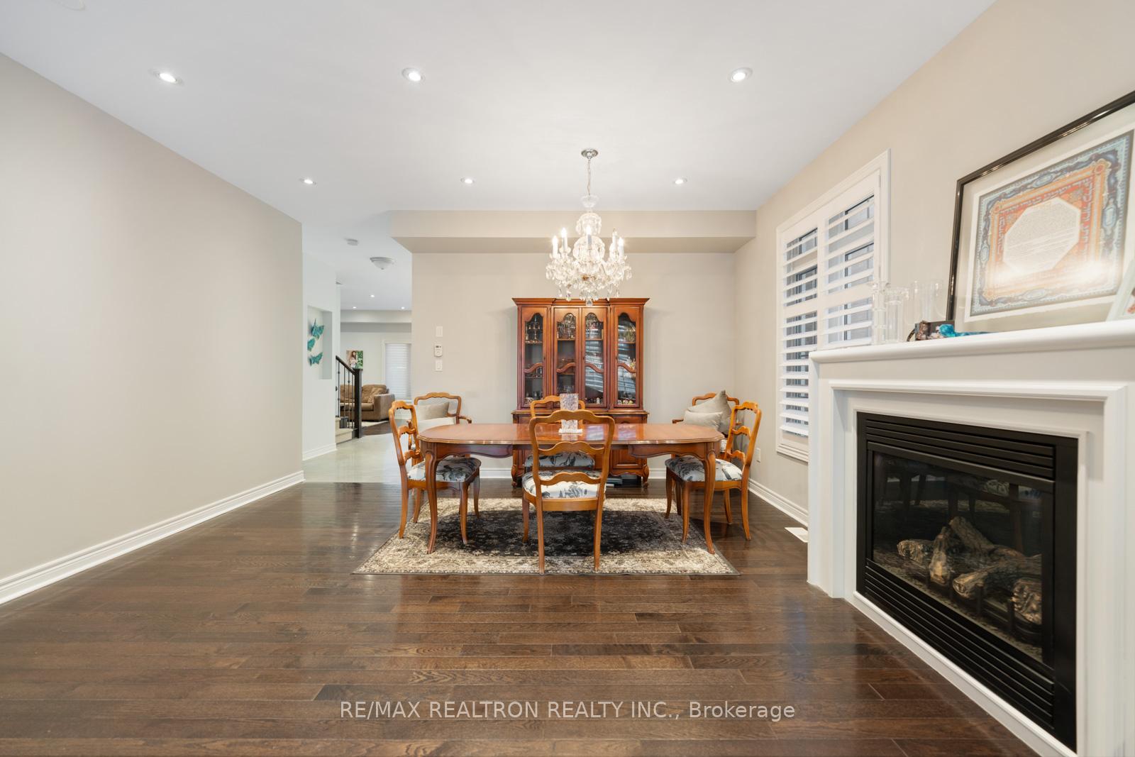 Photo 7 of 38 Wallenberg Drive, Vaughan, Patterson — HOMEH