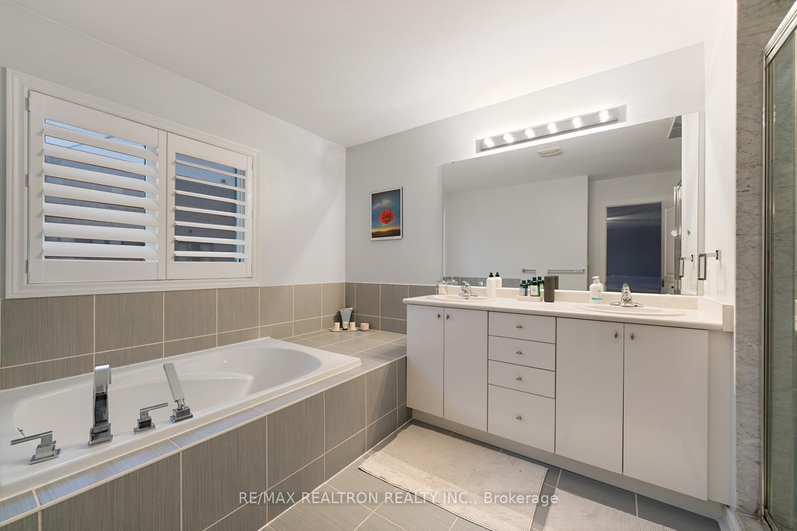 Photo 20 of 38 Wallenberg Drive, Vaughan, Patterson — HOMEH