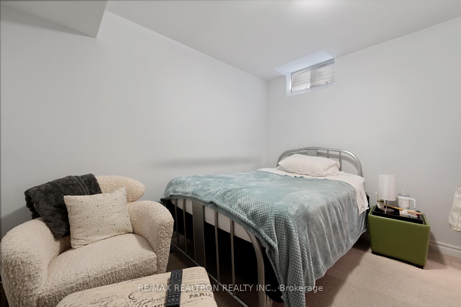 Photo 30 of 38 Wallenberg Drive, Vaughan, Patterson — HOMEH