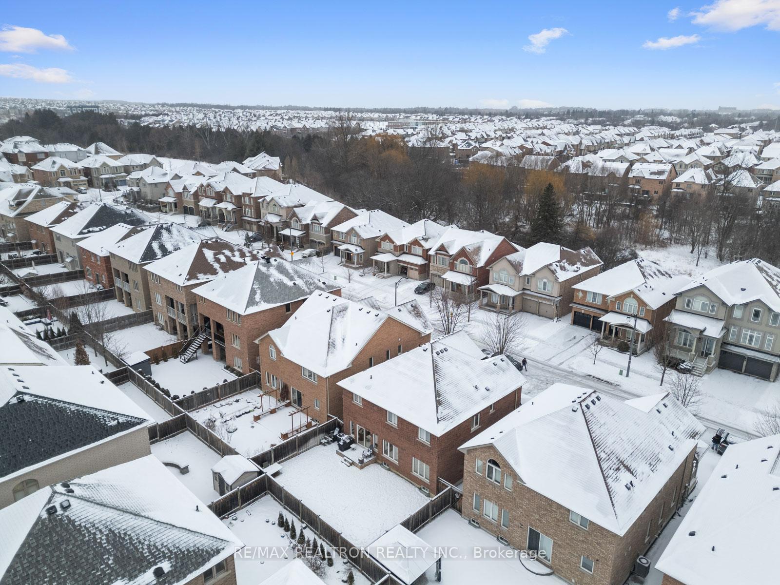 Photo 35 of 38 Wallenberg Drive, Vaughan, Patterson — HOMEH