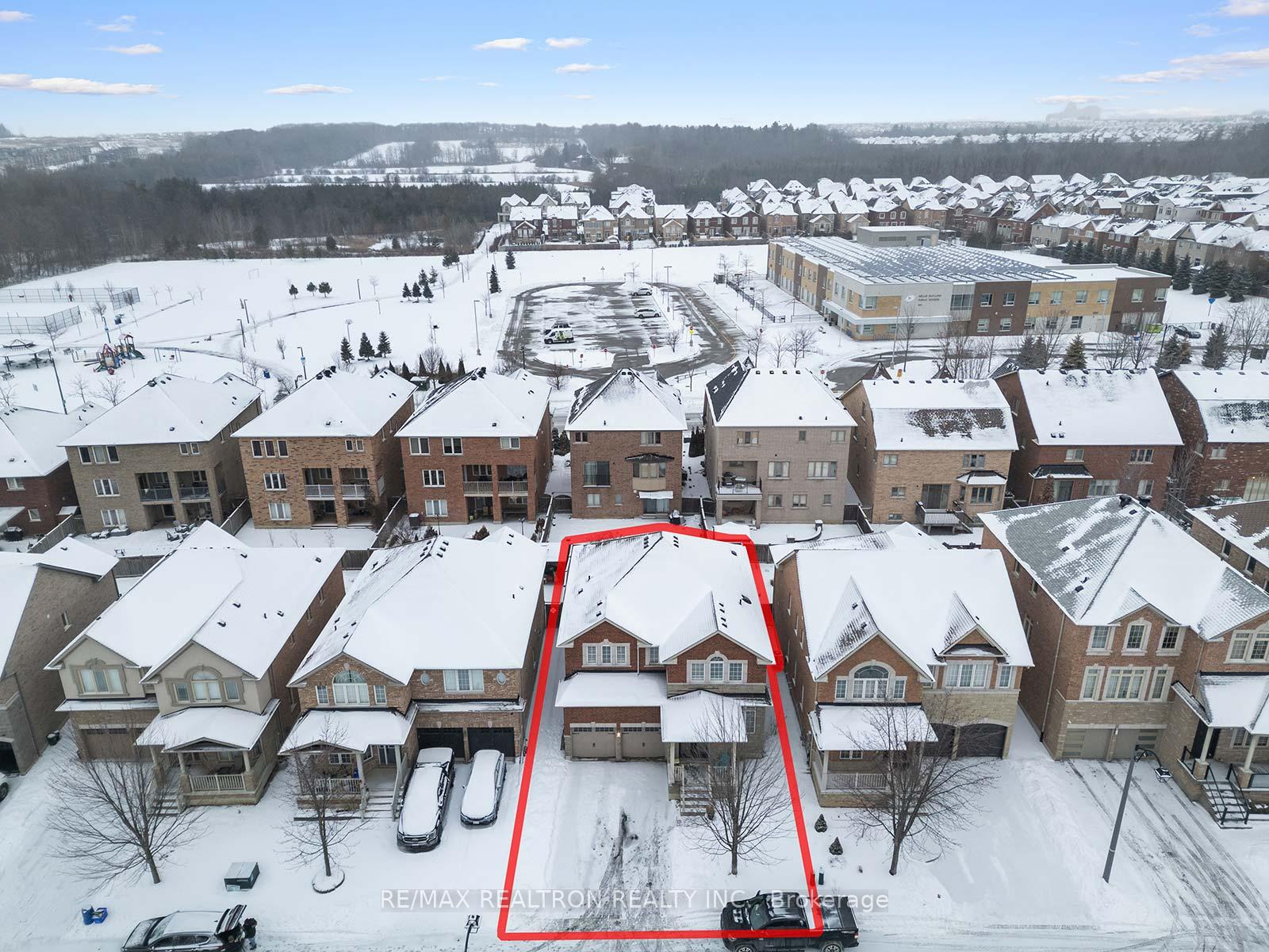 Photo 36 of 38 Wallenberg Drive, Vaughan, Patterson — HOMEH