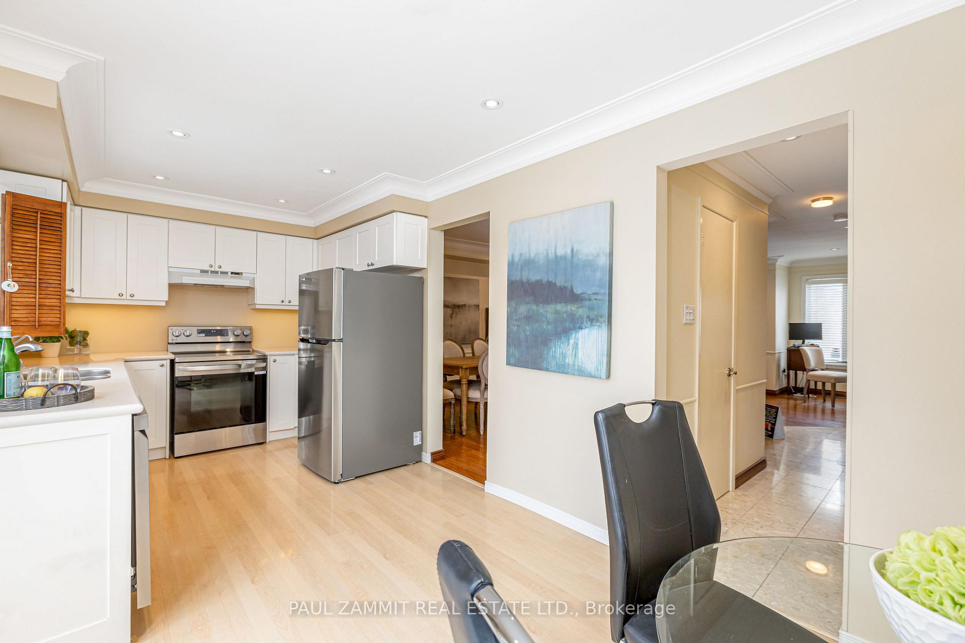 Photo 5 of 116 Winding Lane, Vaughan, Crestwood-Springfarm-Yorkhill — HOMEH