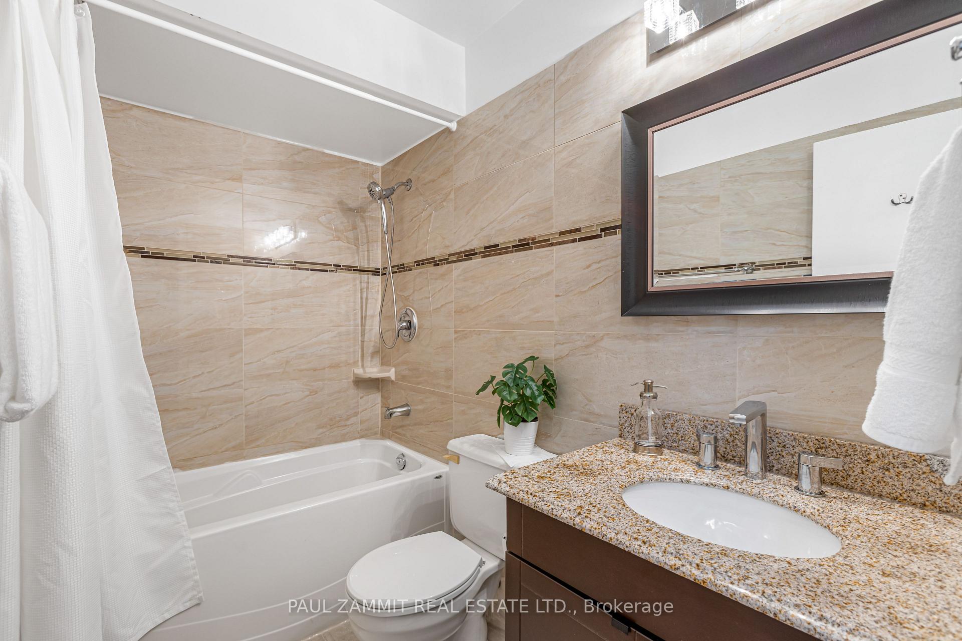 Photo 12 of 116 Winding Lane, Vaughan, Crestwood-Springfarm-Yorkhill — HOMEH