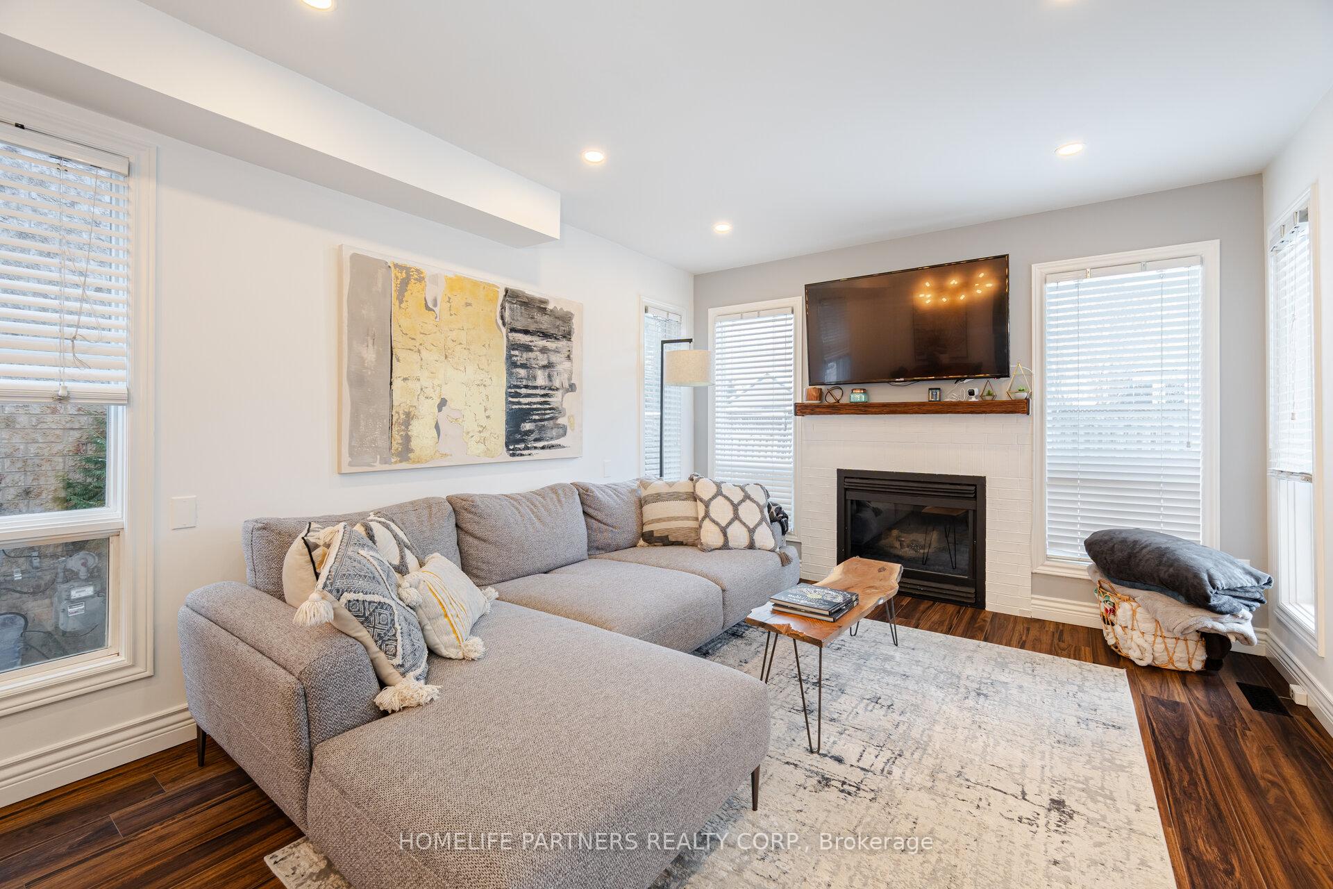 Photo 9 of 50 Toscana Road, Vaughan, Sonoma Heights — HOMEH