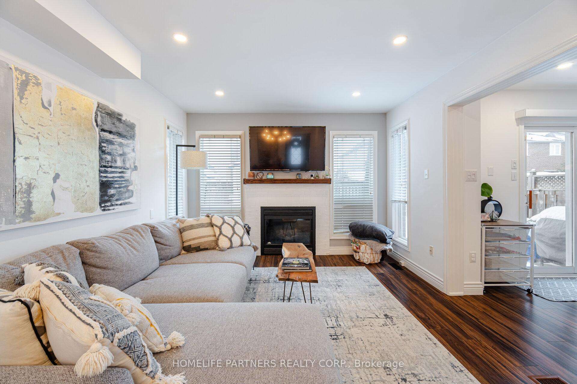 Photo 10 of 50 Toscana Road, Vaughan, Sonoma Heights — HOMEH