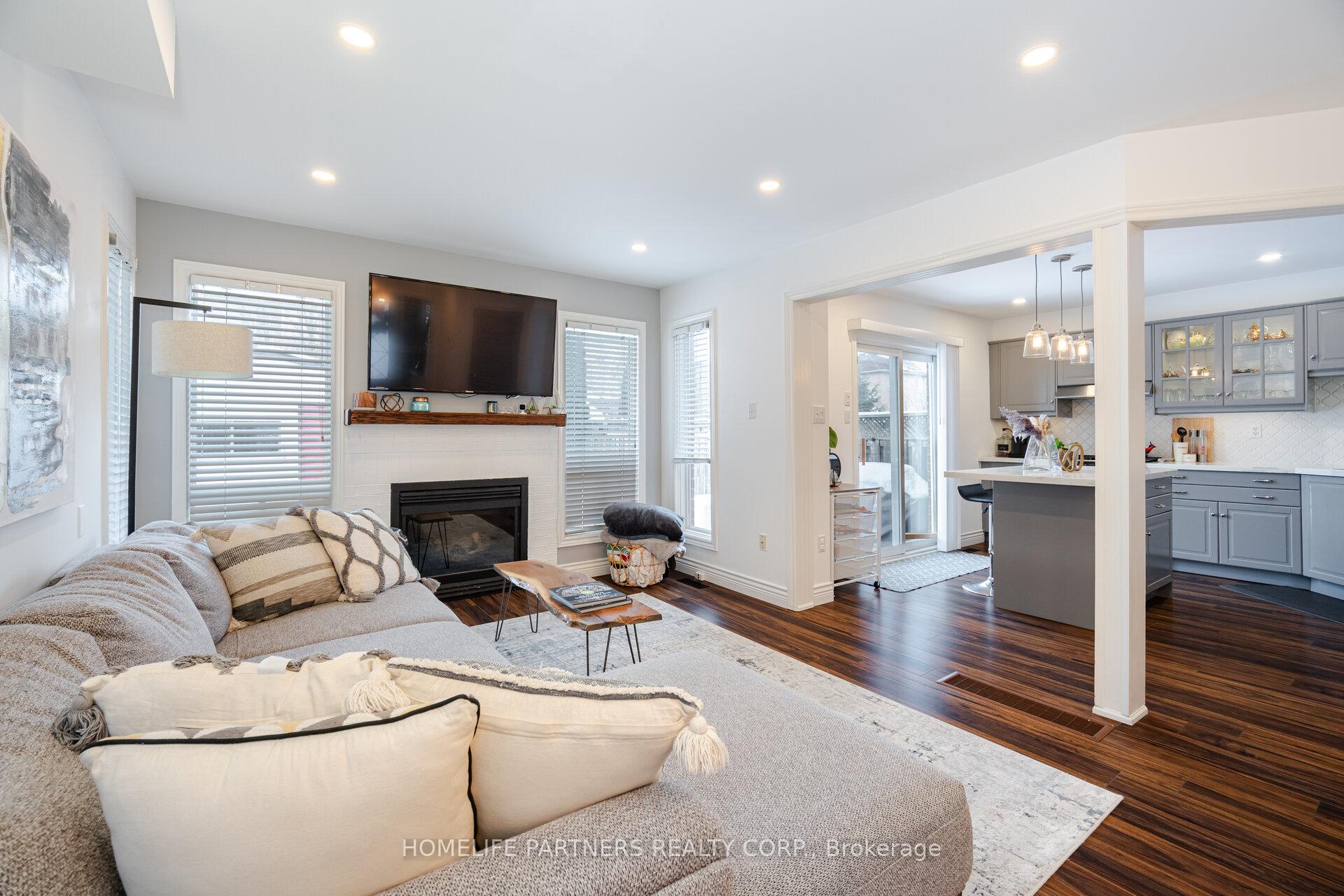 Photo 12 of 50 Toscana Road, Vaughan, Sonoma Heights — HOMEH