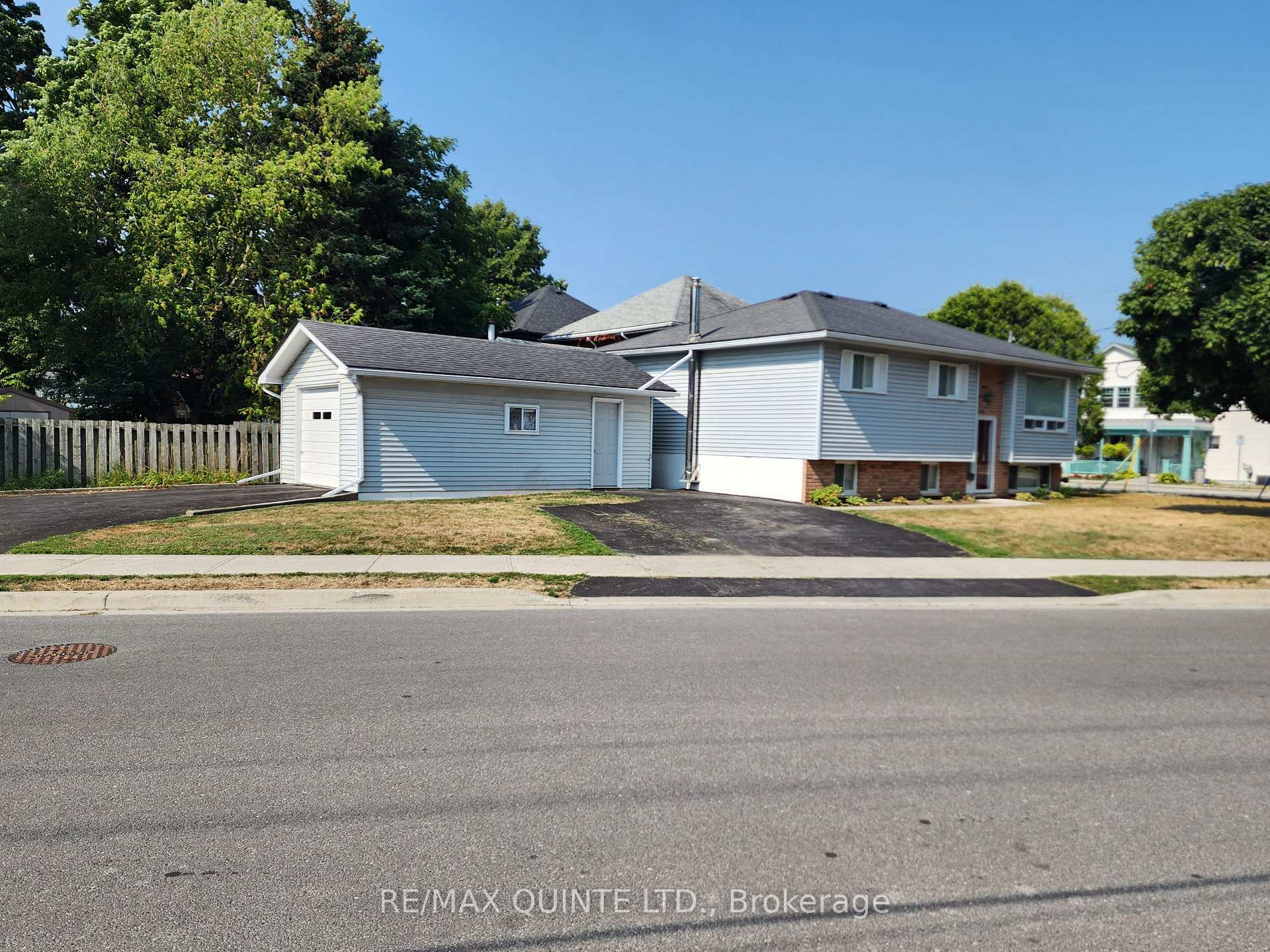 Photo 1 of 8 Park Street S, Belleville, Belleville Ward — HOMEH