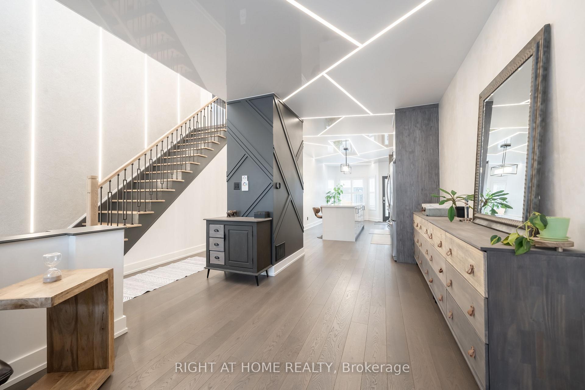 Photo 6 of 130 Sail Crescent, Vaughan, Vellore Village — HOMEH