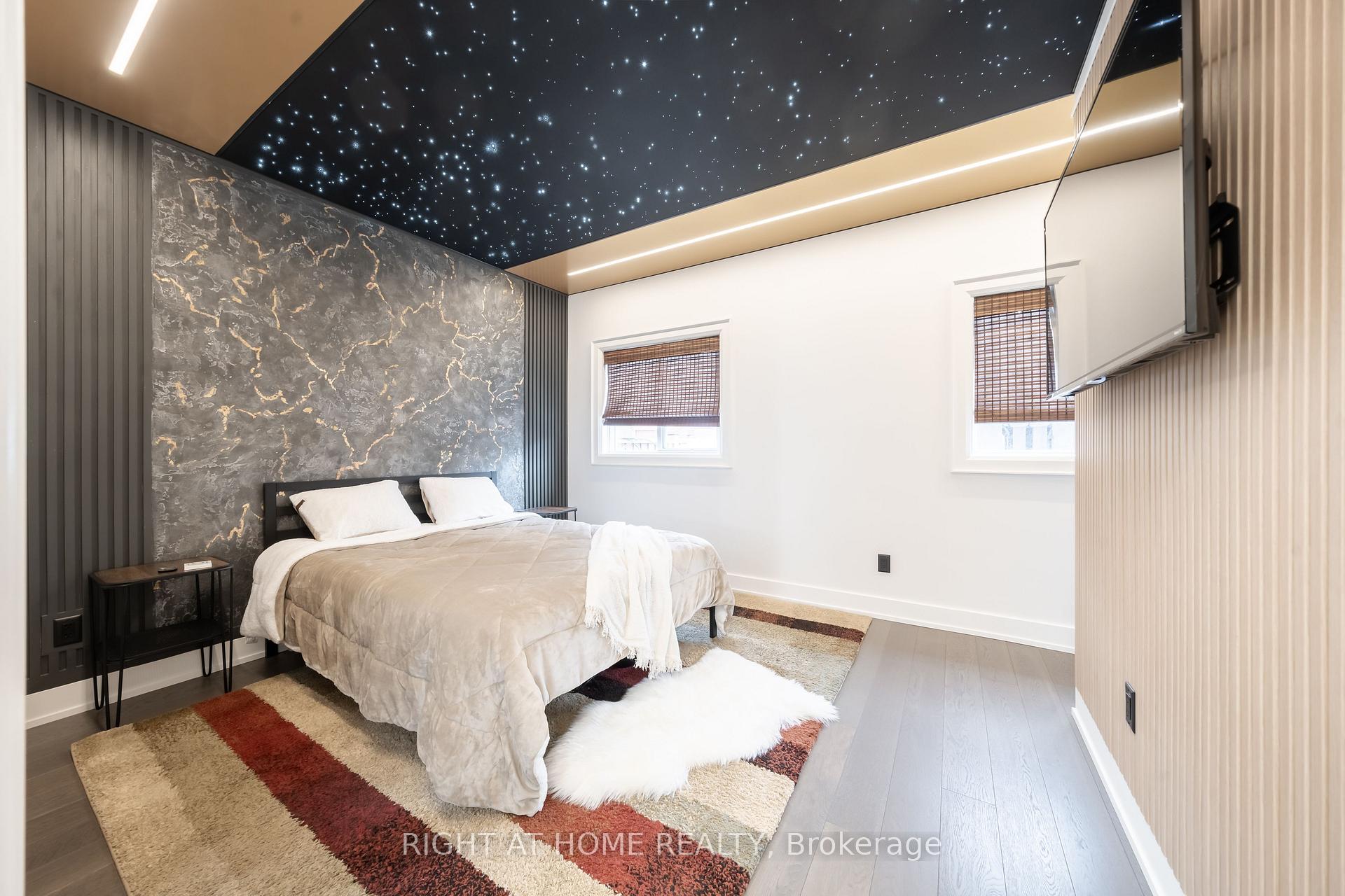 Photo 18 of 130 Sail Crescent, Vaughan, Vellore Village — HOMEH