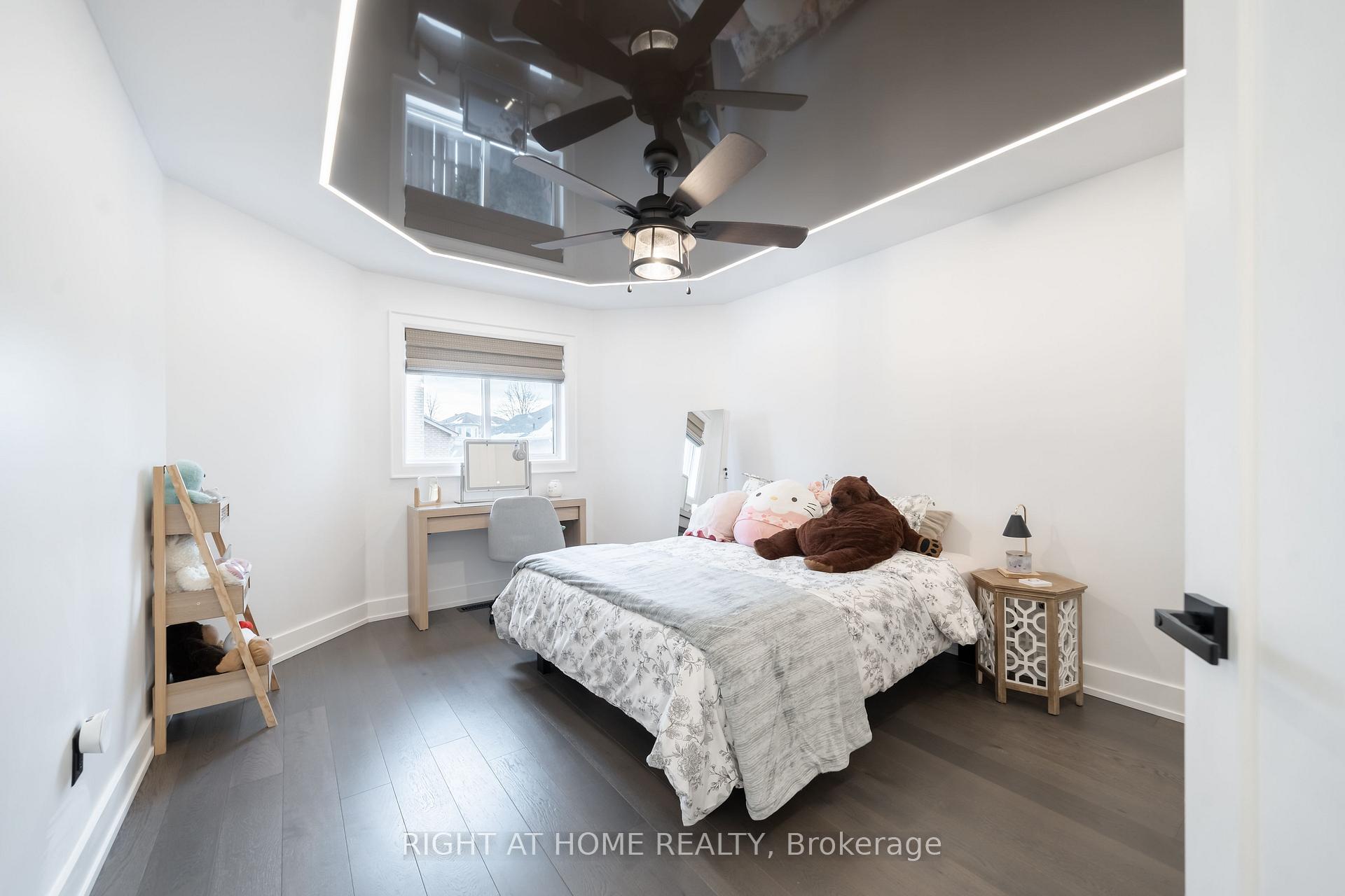 Photo 27 of 130 Sail Crescent, Vaughan, Vellore Village — HOMEH