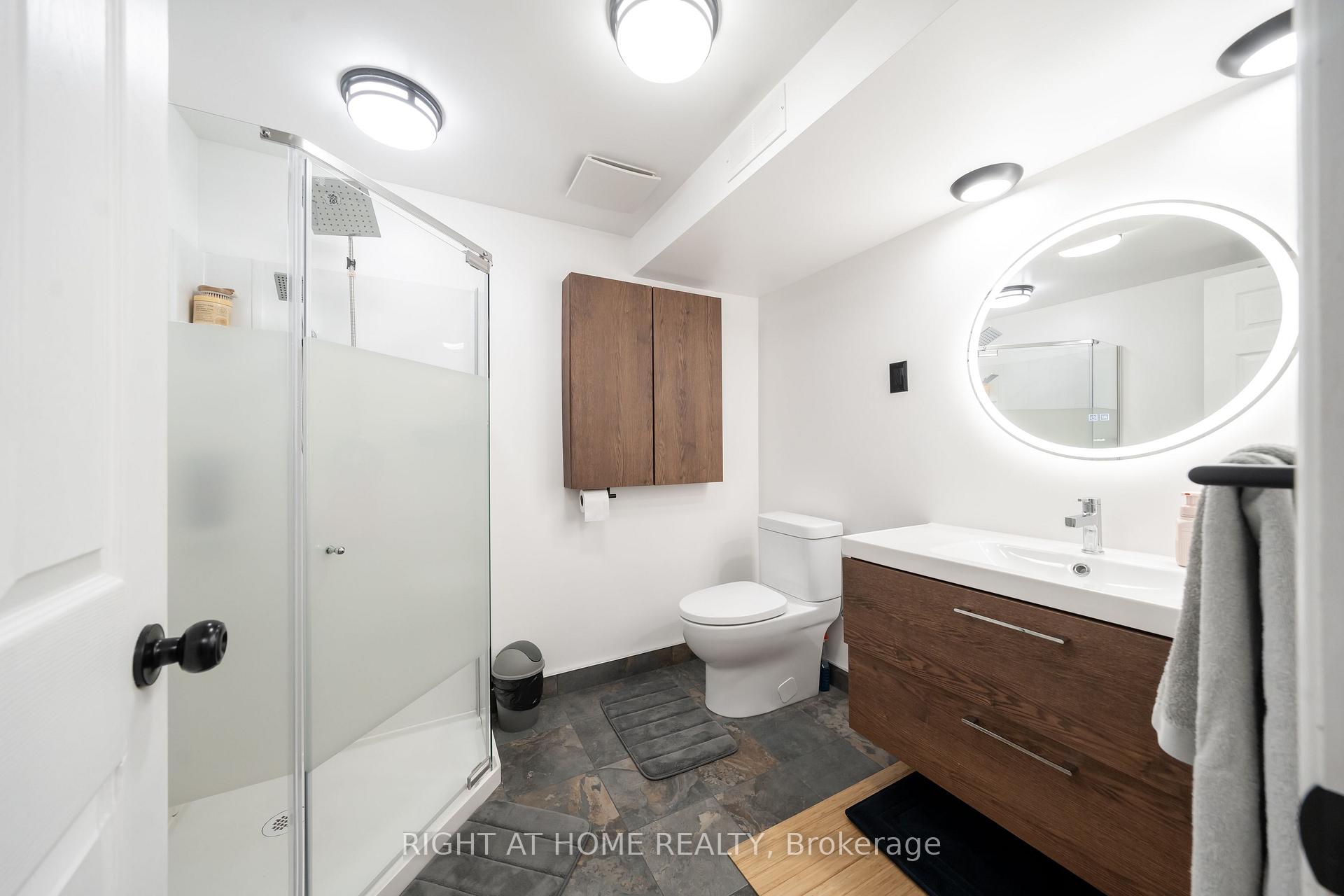 Photo 31 of 130 Sail Crescent, Vaughan, Vellore Village — HOMEH