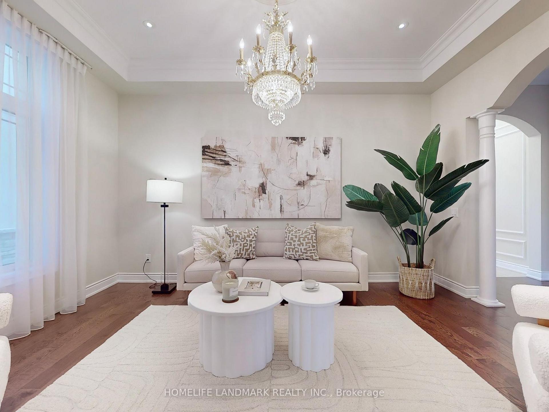 Photo 4 of 30 Heintzman Crescent, Vaughan, Patterson — HOMEH