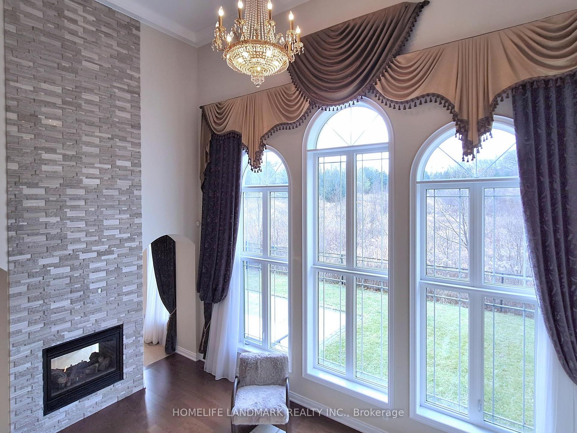 Photo 11 of 30 Heintzman Crescent, Vaughan, Patterson — HOMEH