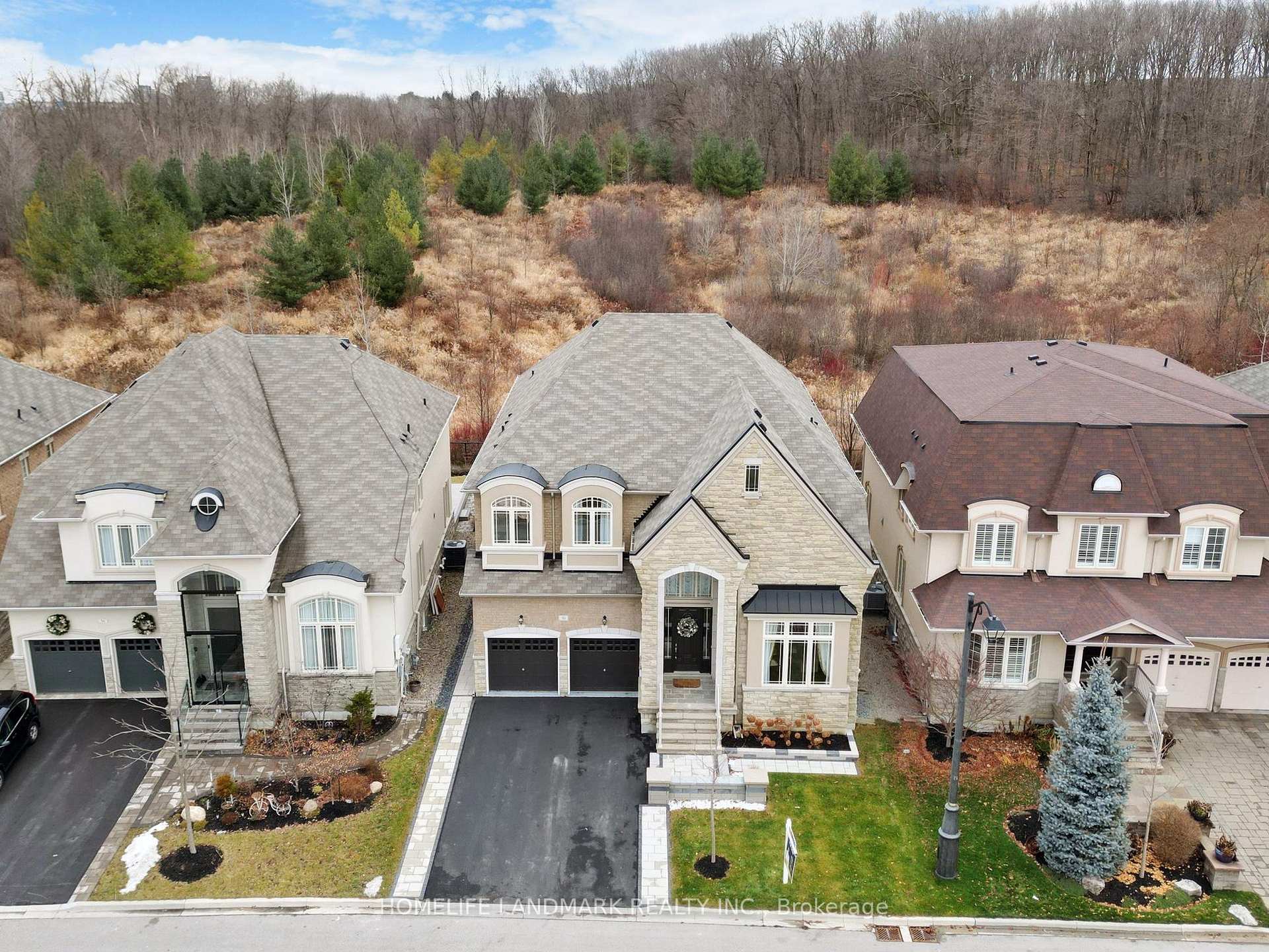 Photo 52 of 30 Heintzman Crescent, Vaughan, Patterson — HOMEH
