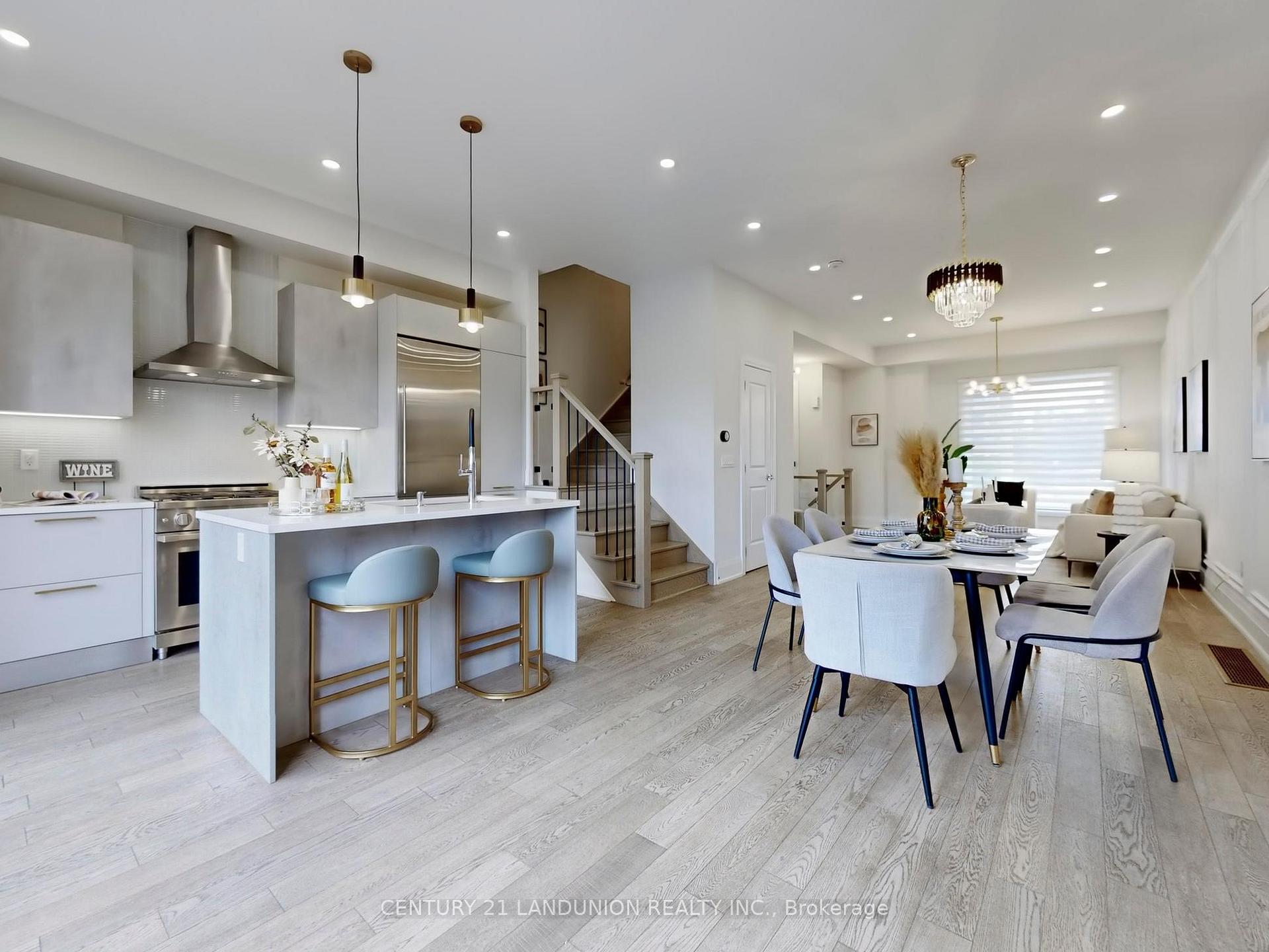 Photo 4 of 841 Clark Avenue W, Vaughan, Brownridge — HOMEH