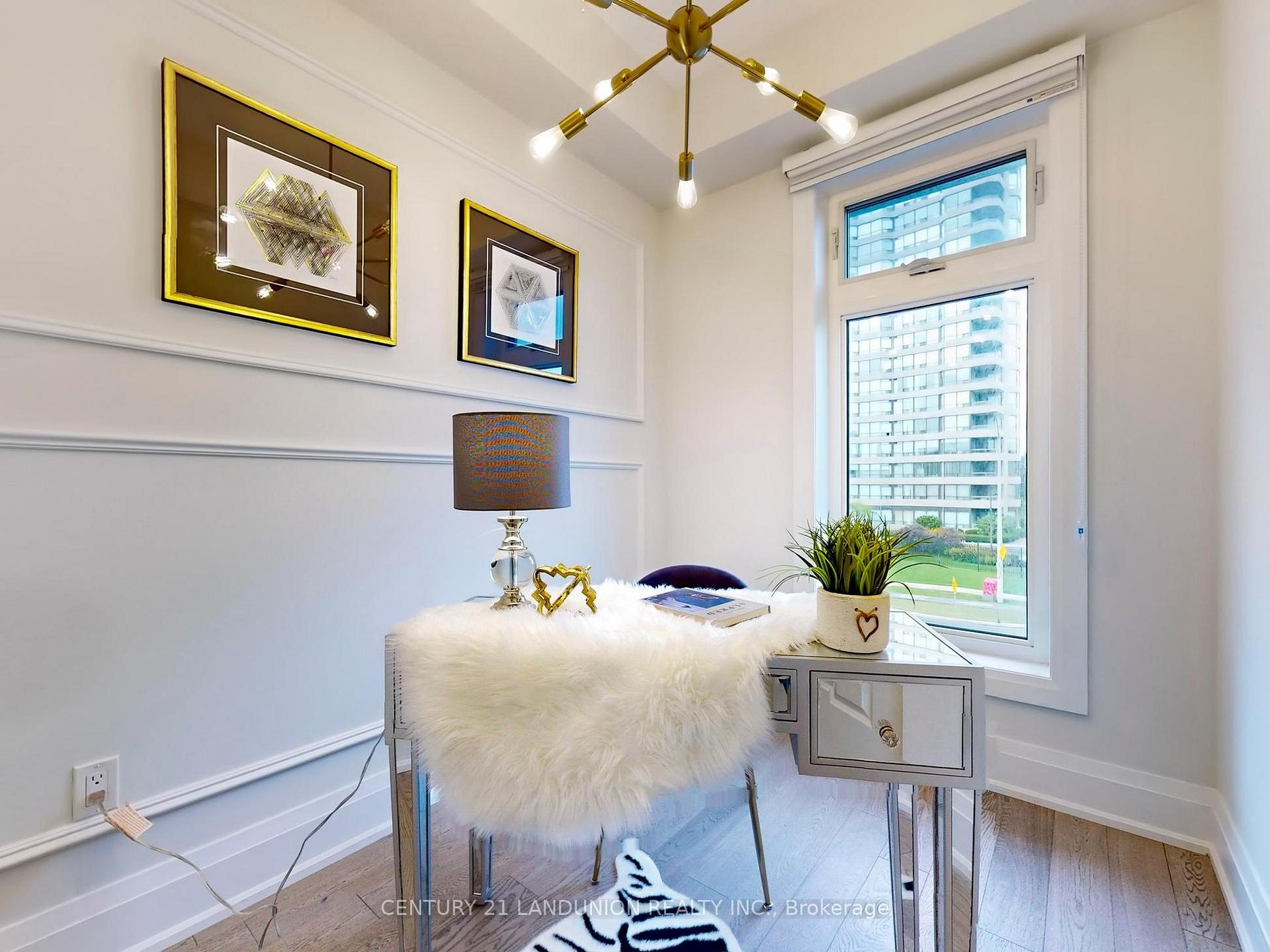Photo 8 of 841 Clark Avenue W, Vaughan, Brownridge — HOMEH