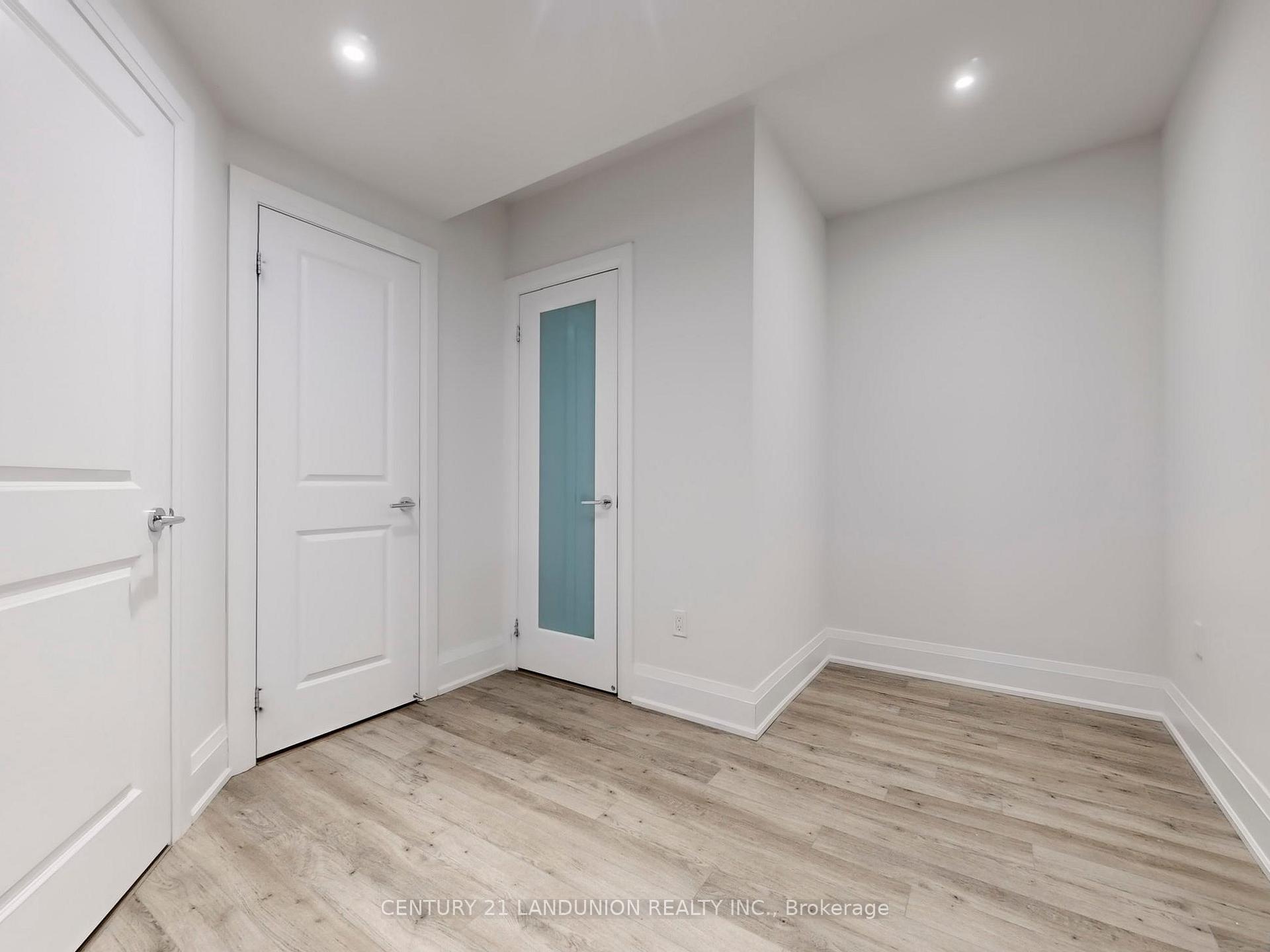 Photo 23 of 841 Clark Avenue W, Vaughan, Brownridge — HOMEH