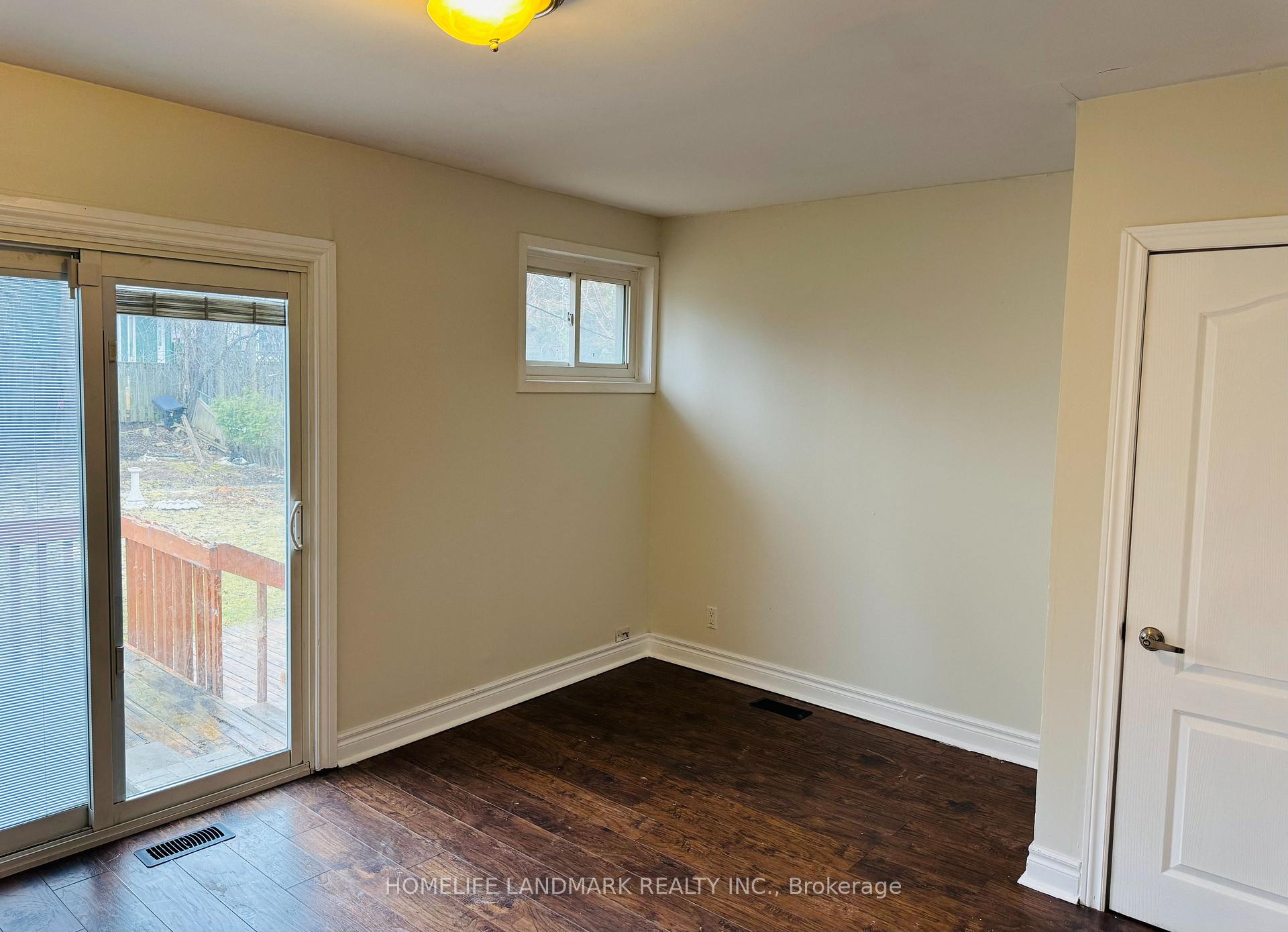 Photo 4 of 91 Murray Drive, Aurora, Aurora Highlands — HOMEH