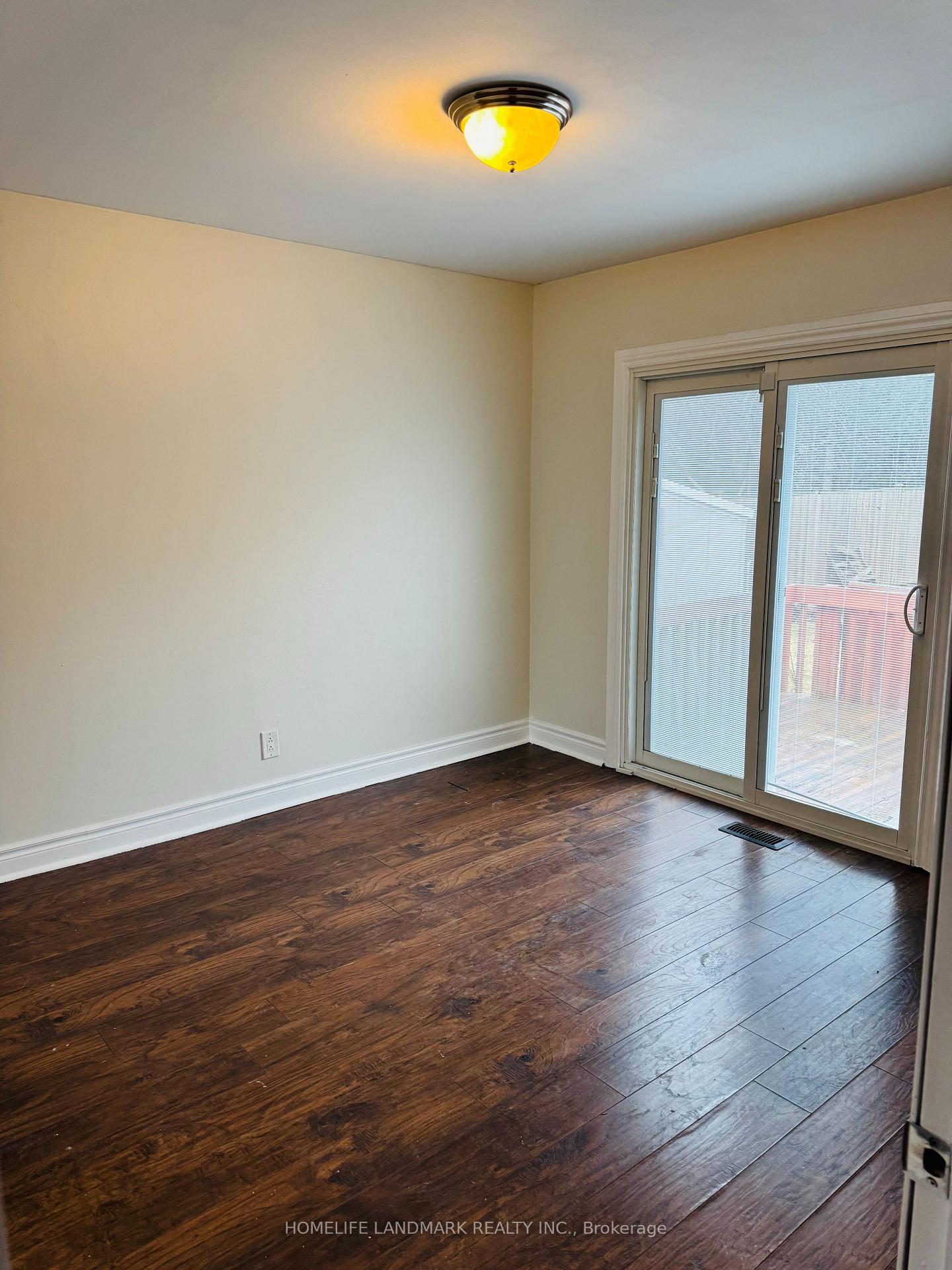 Photo 8 of 91 Murray Drive, Aurora, Aurora Highlands — HOMEH