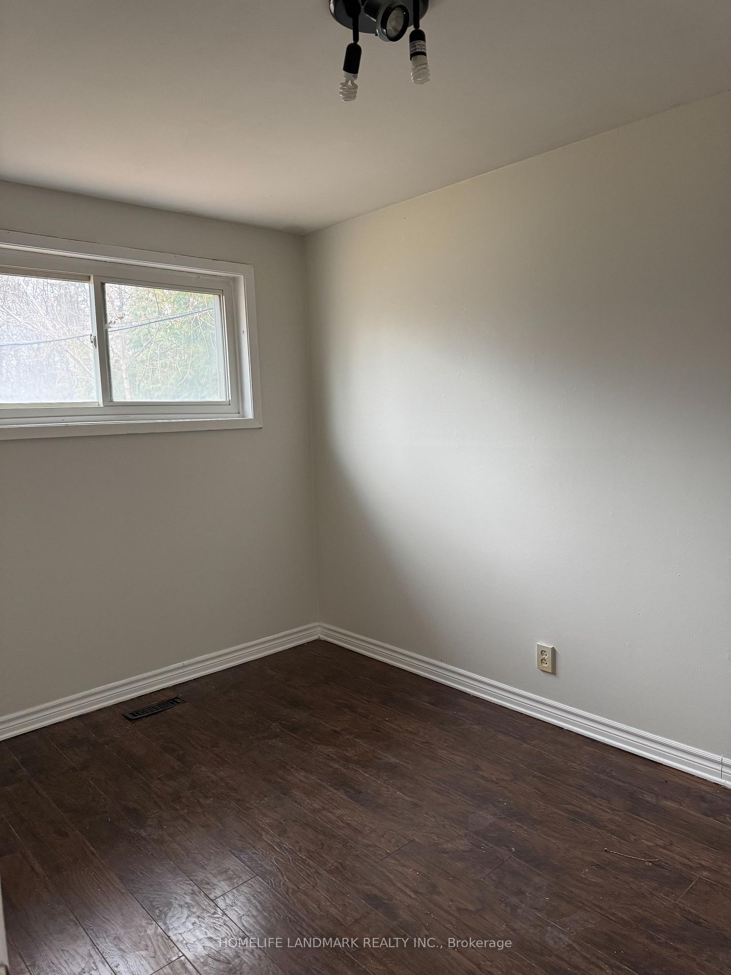 Photo 12 of 91 Murray Drive, Aurora, Aurora Highlands — HOMEH