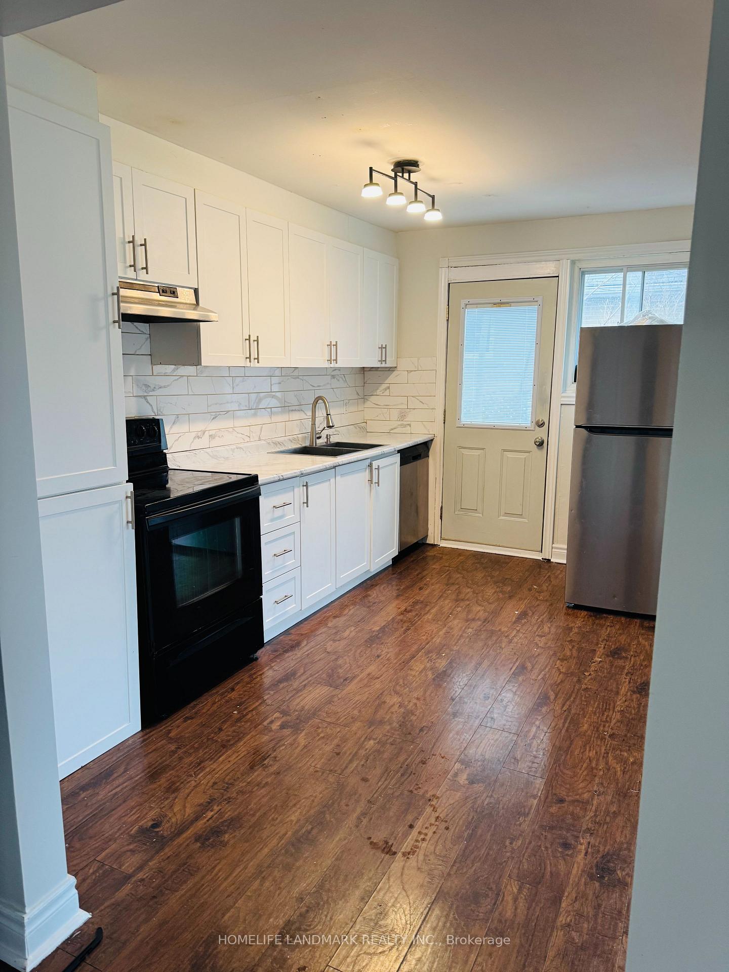 Photo 14 of 91 Murray Drive, Aurora, Aurora Highlands — HOMEH