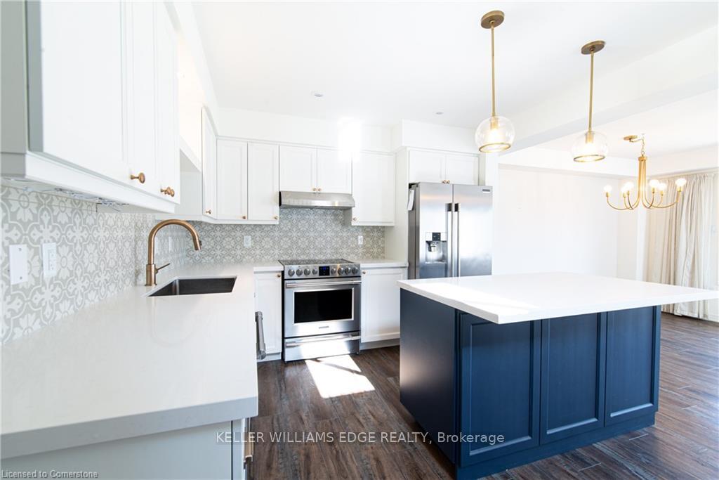 Photo 12 of 10 Bawcutt Crescent, Brant, Paris — HOMEH