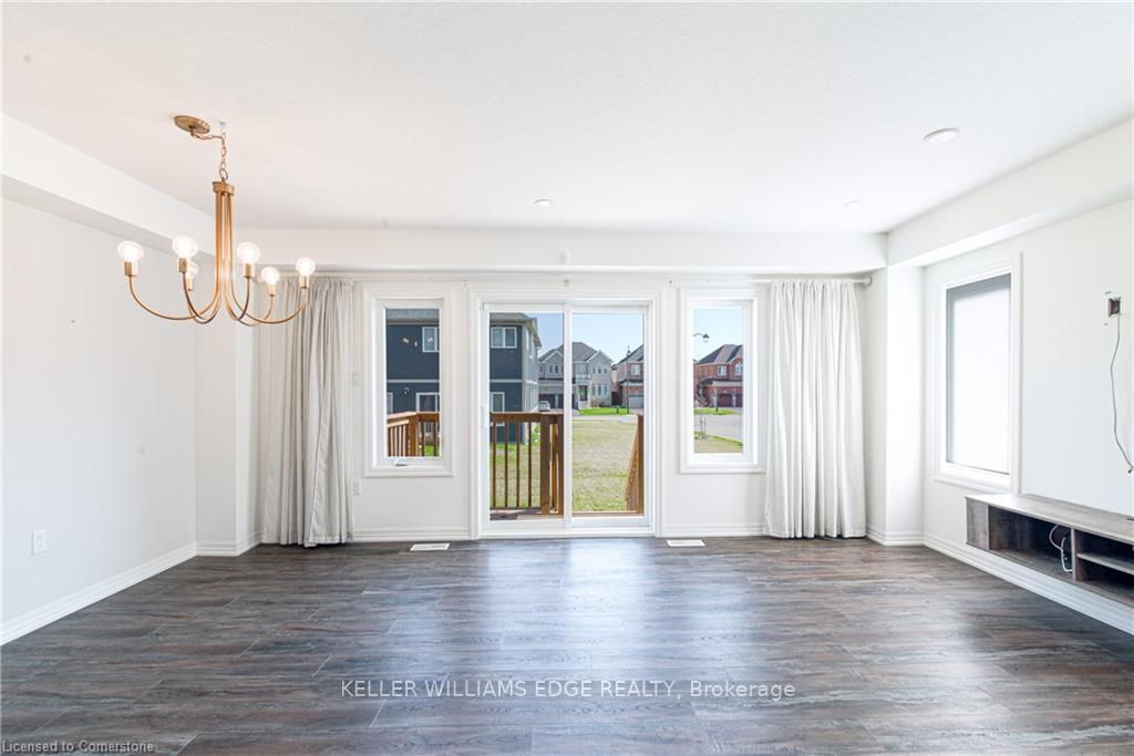 Photo 14 of 10 Bawcutt Crescent, Brant, Paris — HOMEH