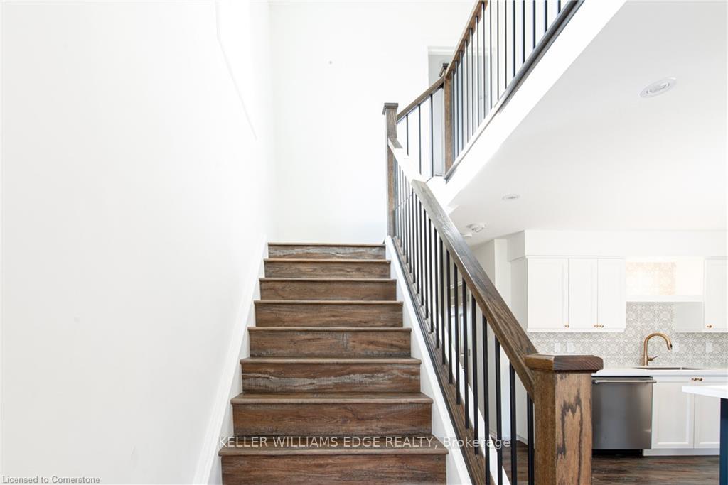 Photo 18 of 10 Bawcutt Crescent, Brant, Paris — HOMEH