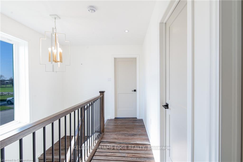 Photo 27 of 10 Bawcutt Crescent, Brant, Paris — HOMEH
