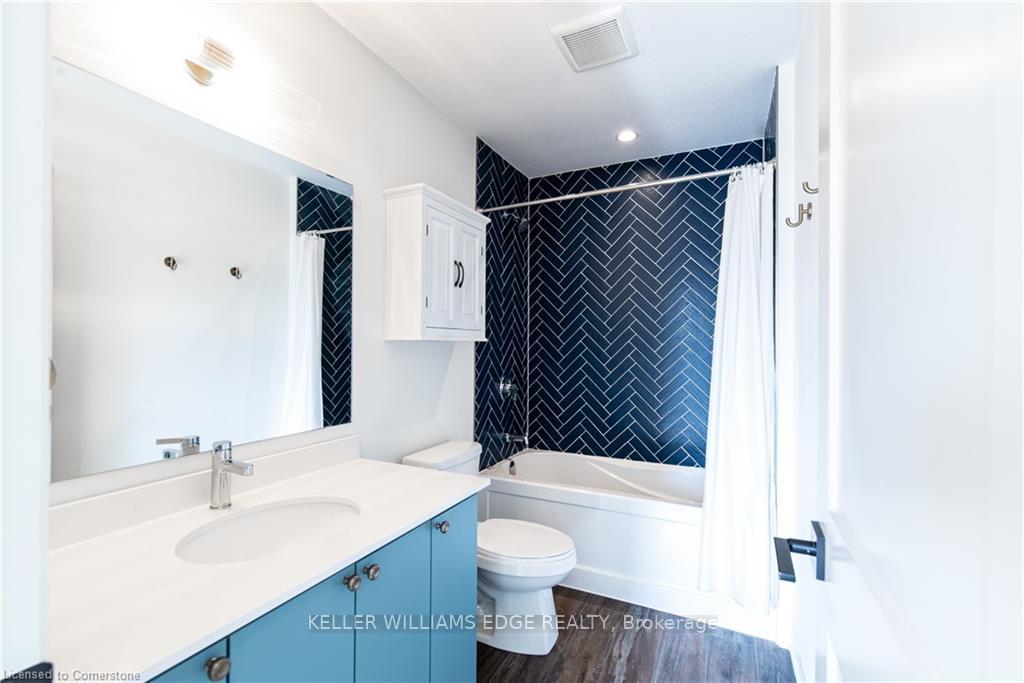 Photo 26 of 10 Bawcutt Crescent, Brant, Paris — HOMEH