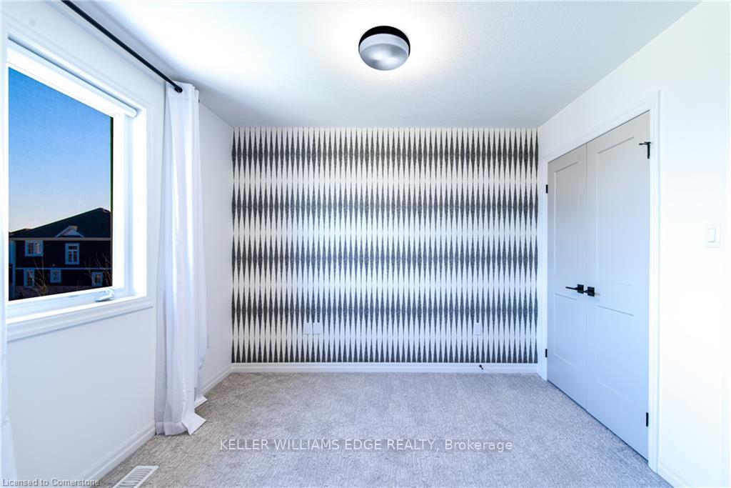 Photo 29 of 10 Bawcutt Crescent, Brant, Paris — HOMEH
