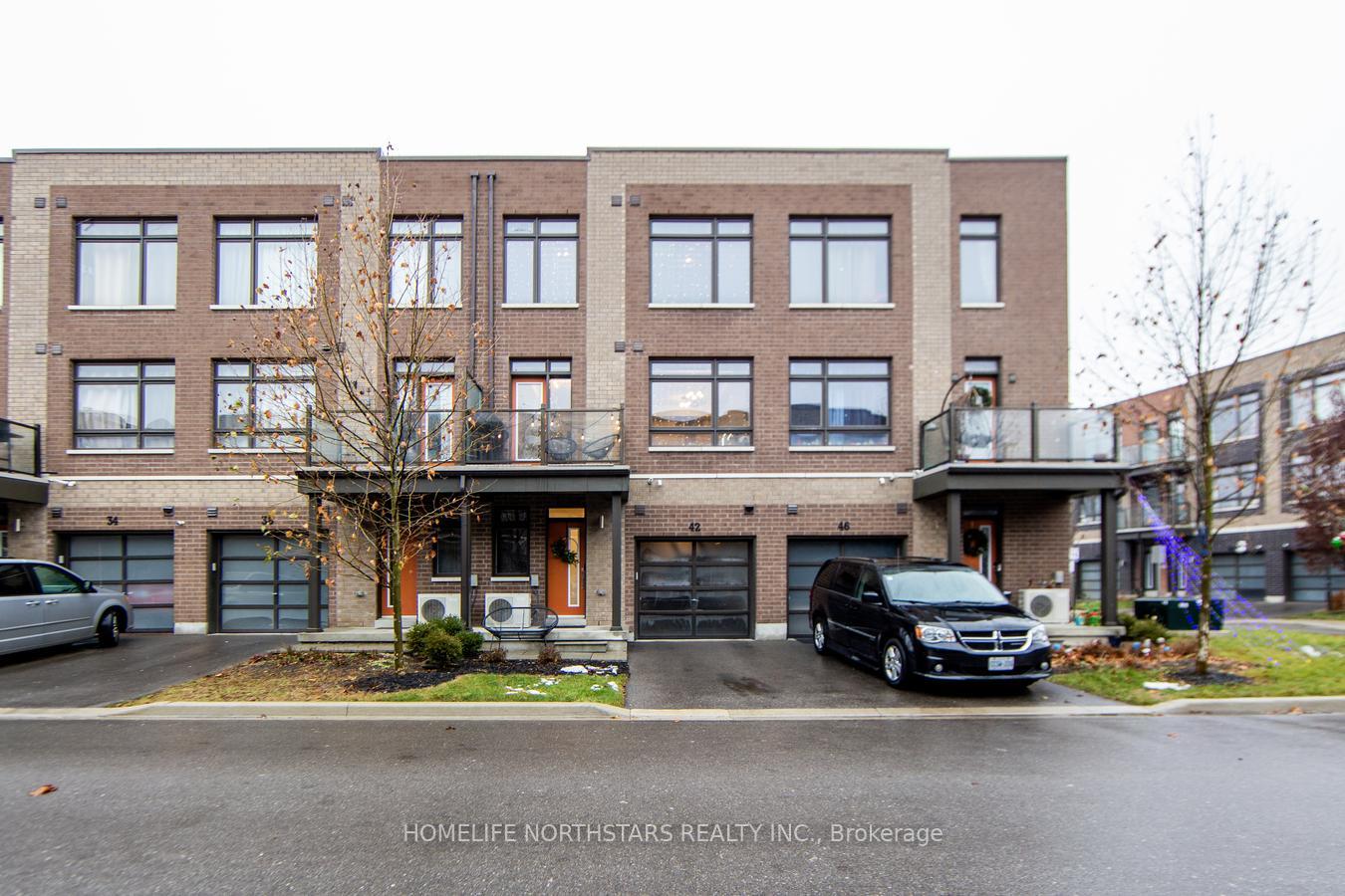 Photo 4 of 42 Engel Street, Vaughan, Vaughan Grove — HOMEH