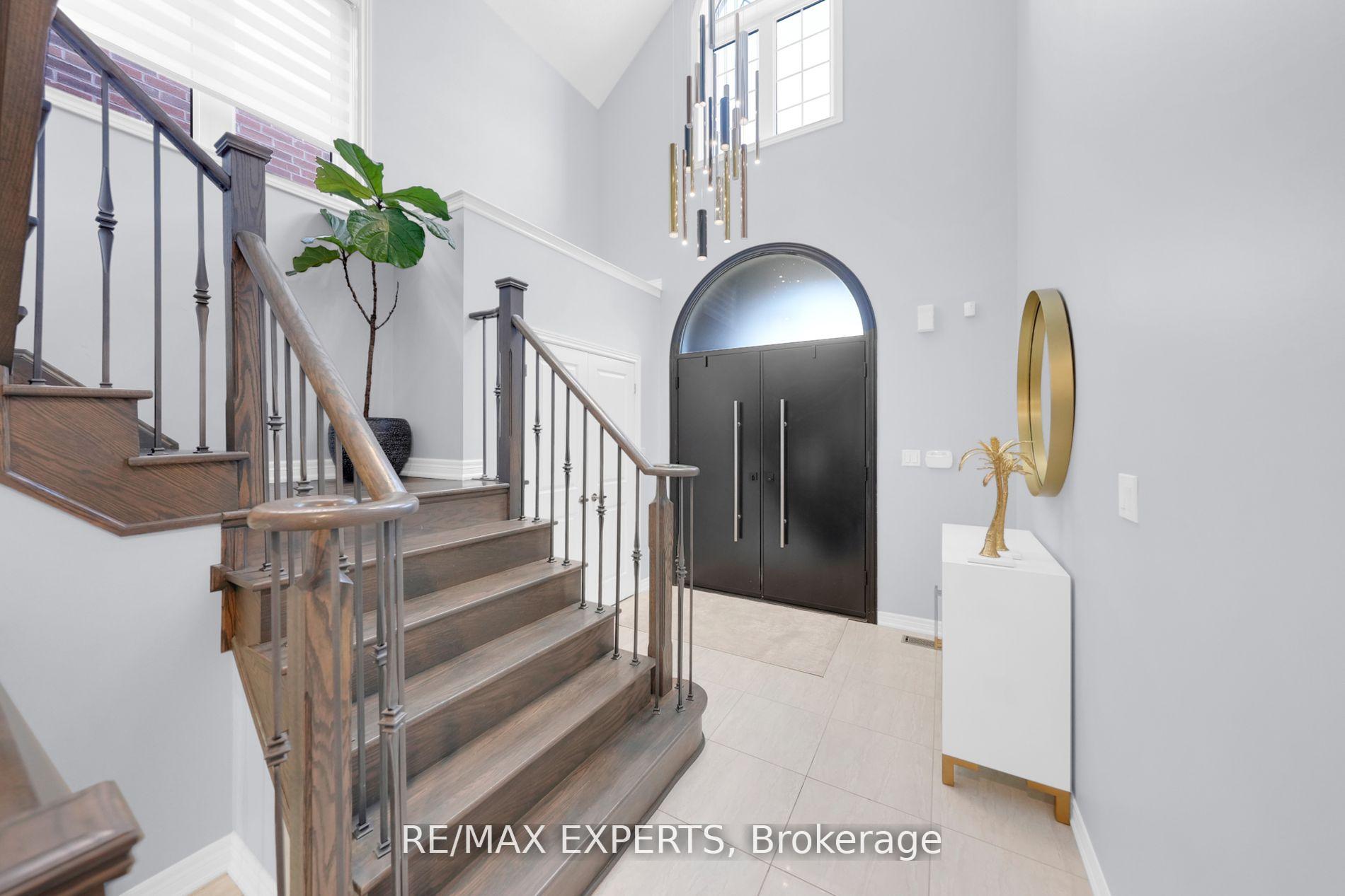 Photo 5 of 12 Nocturne Avenue, Vaughan, Kleinburg — HOMEH