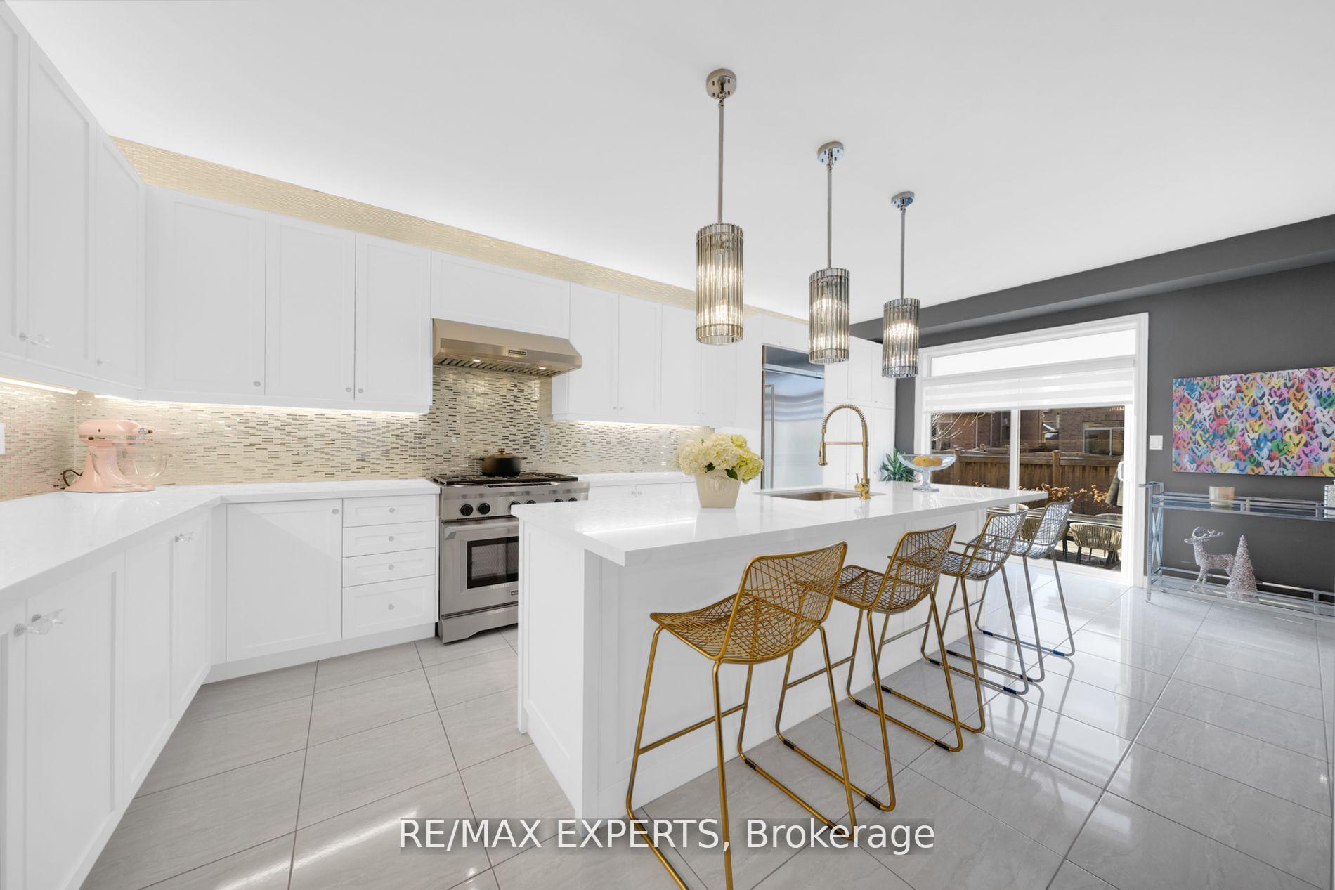 Photo 13 of 12 Nocturne Avenue, Vaughan, Kleinburg — HOMEH
