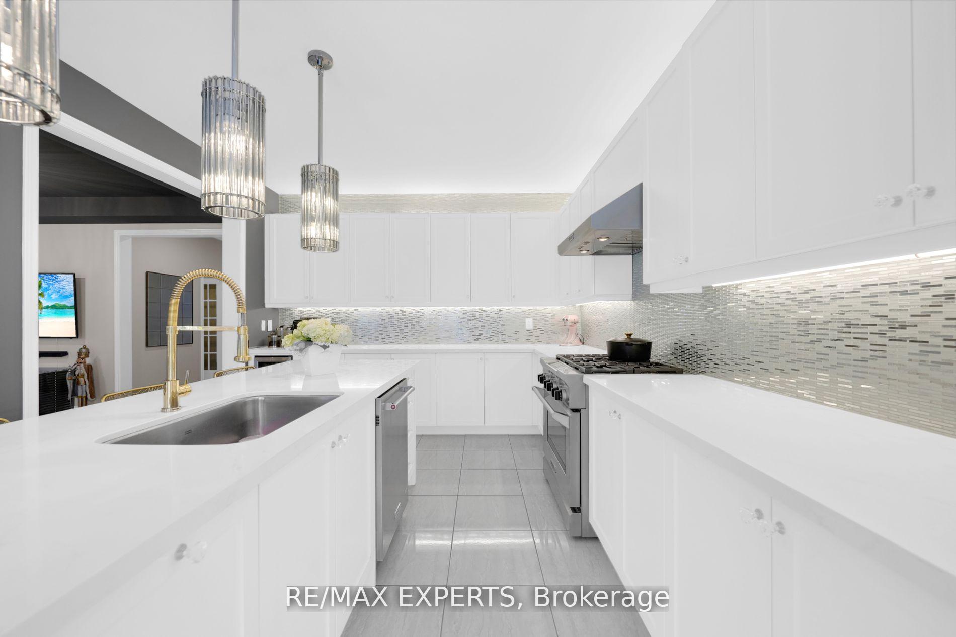 Photo 16 of 12 Nocturne Avenue, Vaughan, Kleinburg — HOMEH