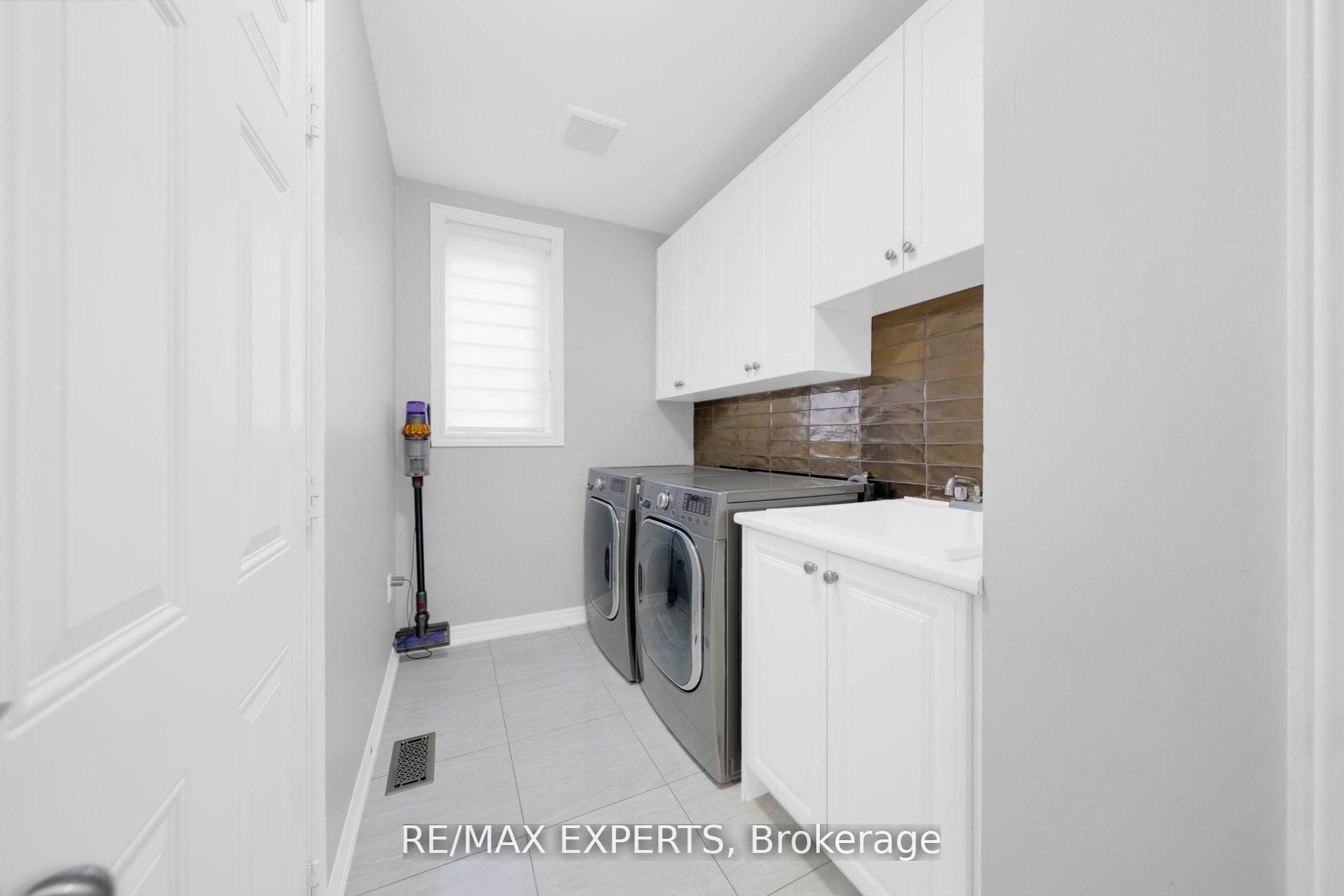 Photo 21 of 12 Nocturne Avenue, Vaughan, Kleinburg — HOMEH