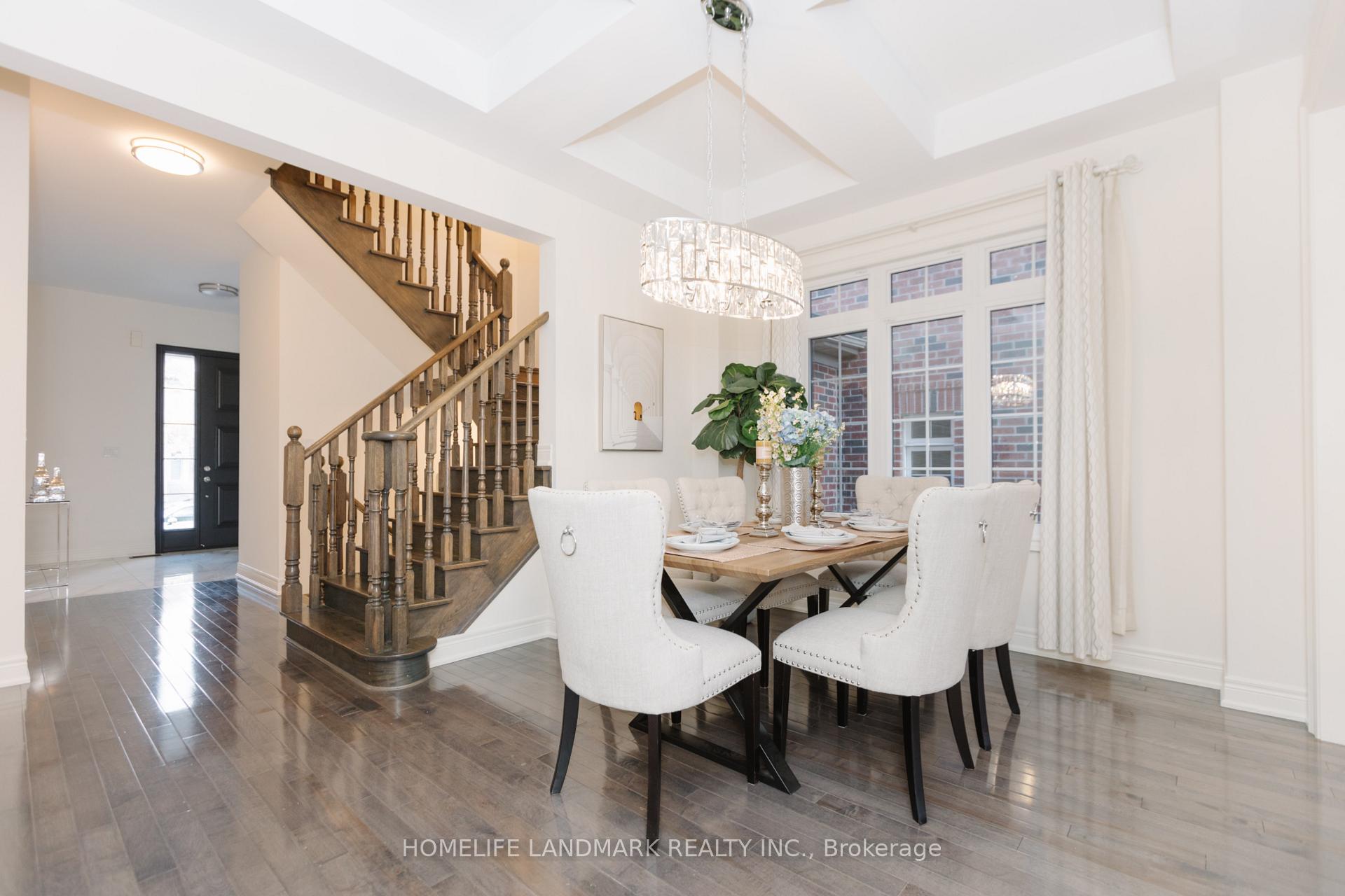 Photo 9 of 17 Fitzmaurice Drive, Vaughan, Patterson — HOMEH