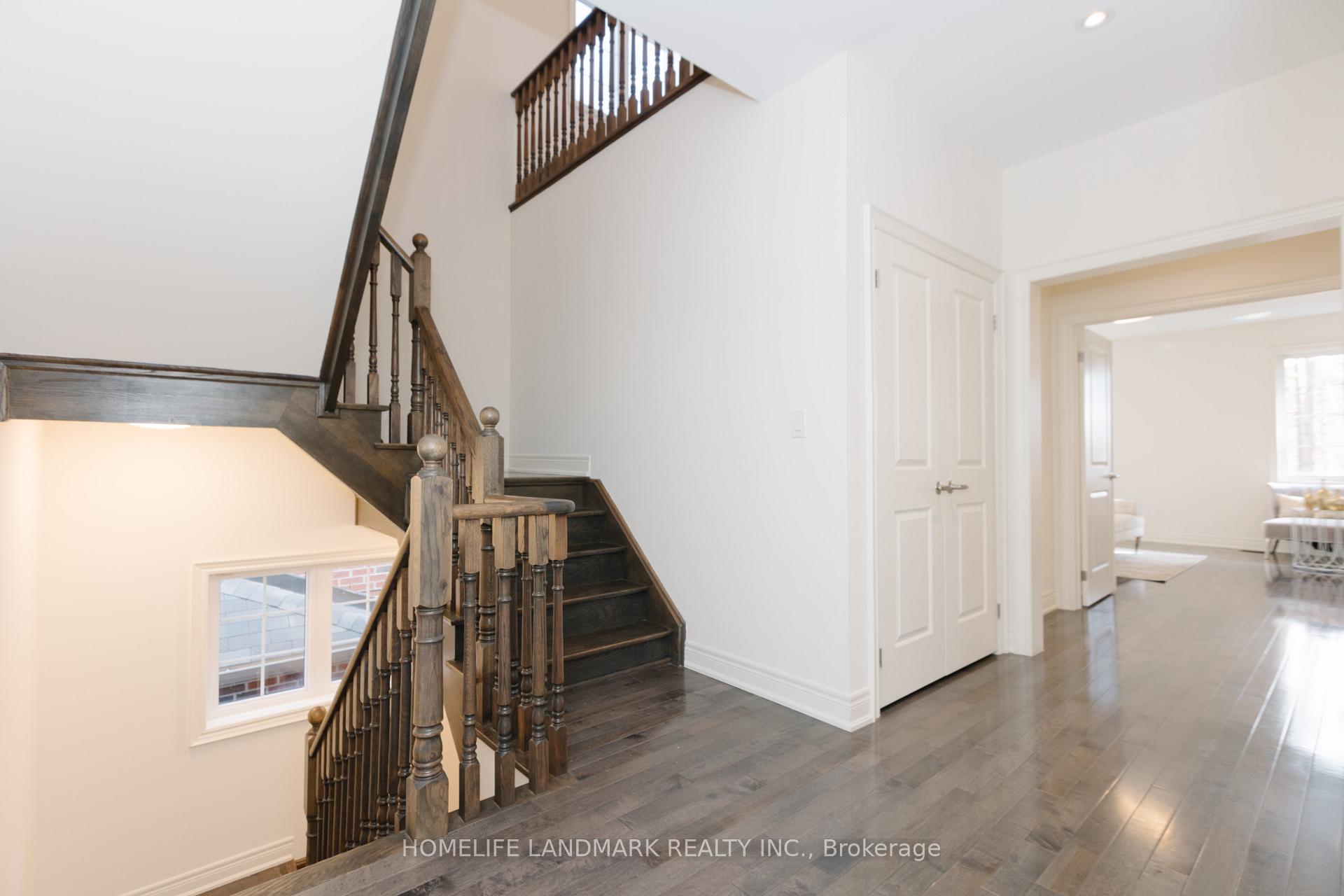 Photo 15 of 17 Fitzmaurice Drive, Vaughan, Patterson — HOMEH