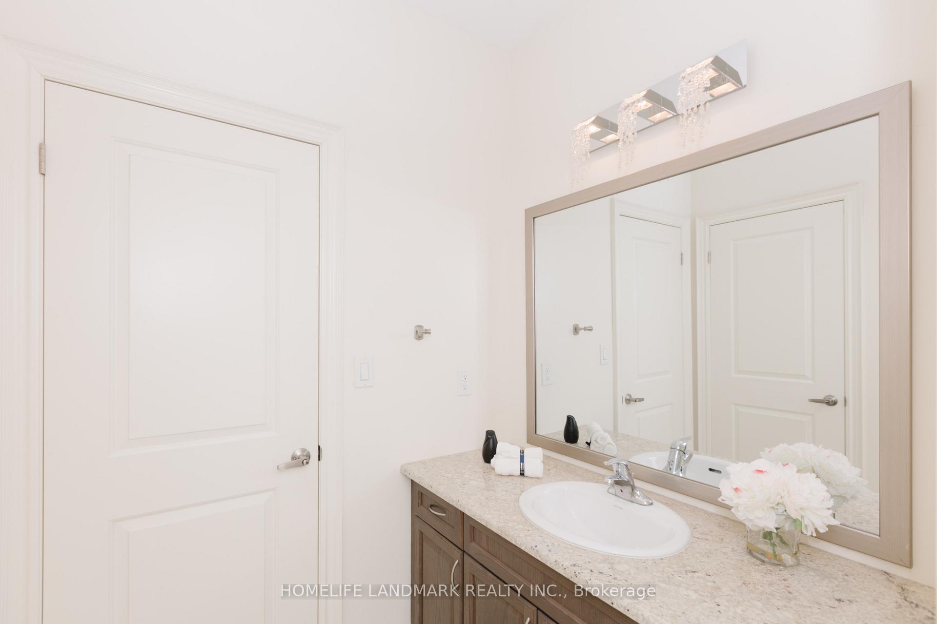 Photo 27 of 17 Fitzmaurice Drive, Vaughan, Patterson — HOMEH