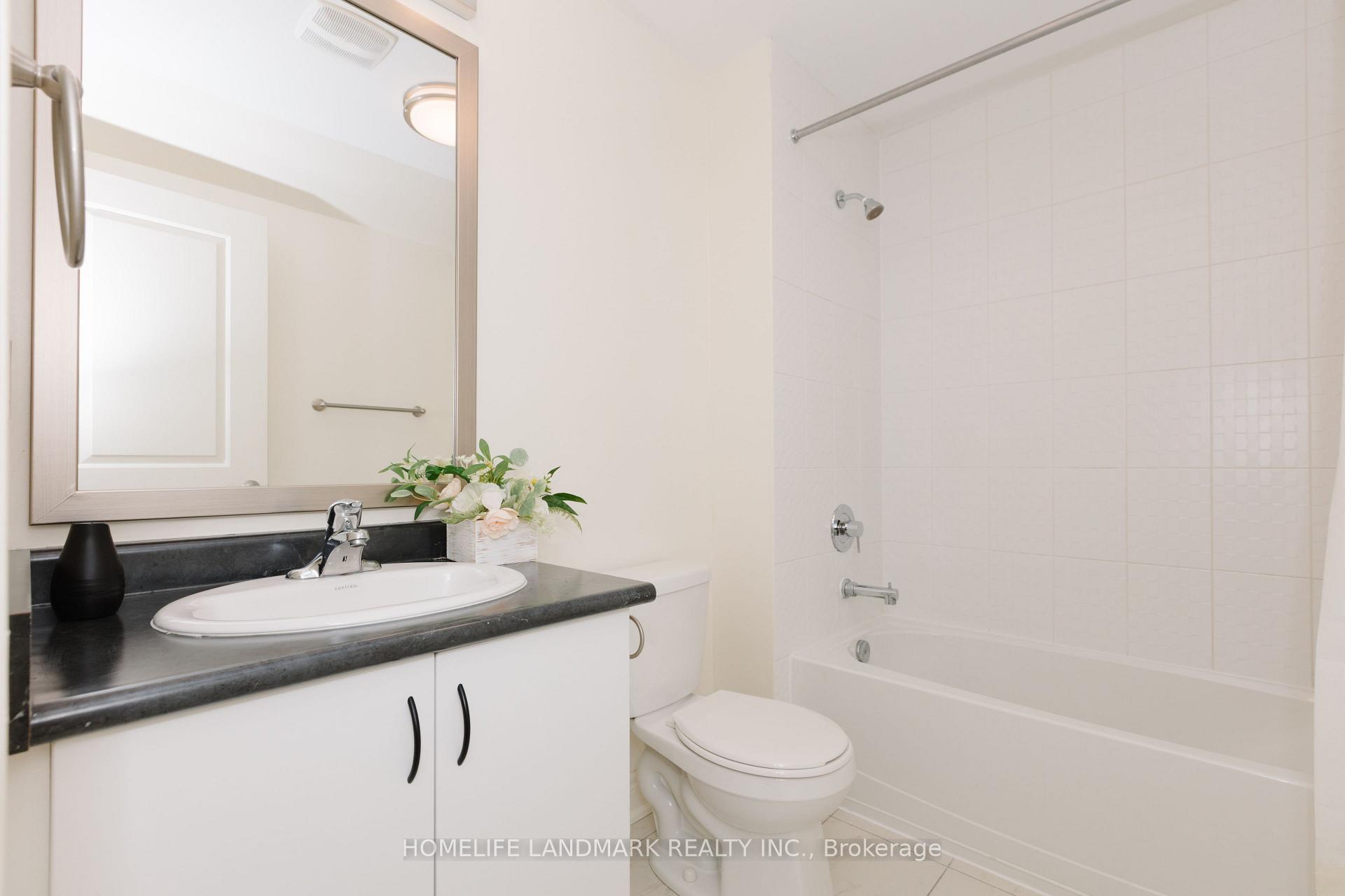 Photo 32 of 17 Fitzmaurice Drive, Vaughan, Patterson — HOMEH