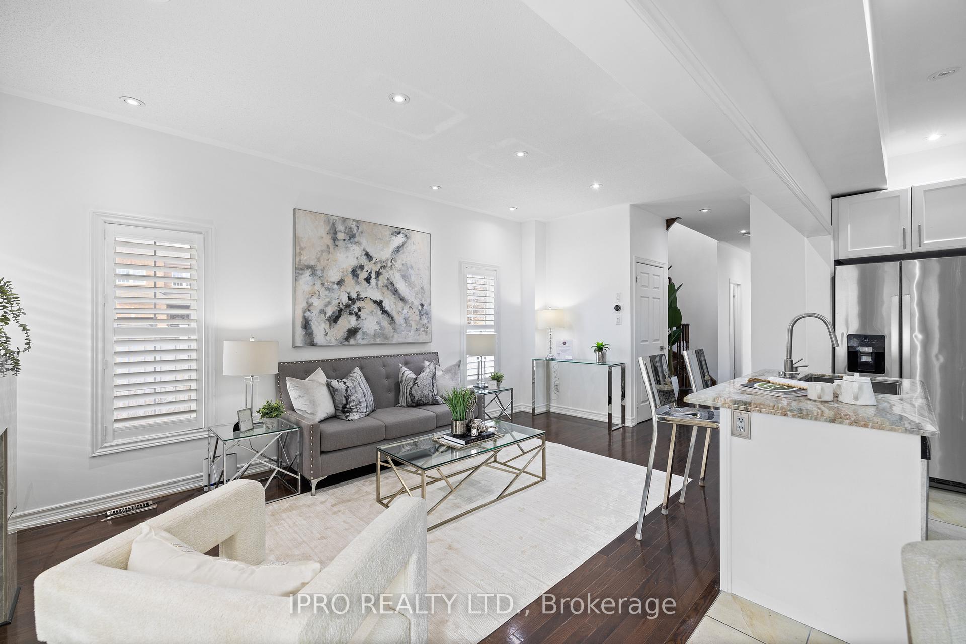 Photo 10 of 97 Gentile Circle, Vaughan, Elder Mills — HOMEH